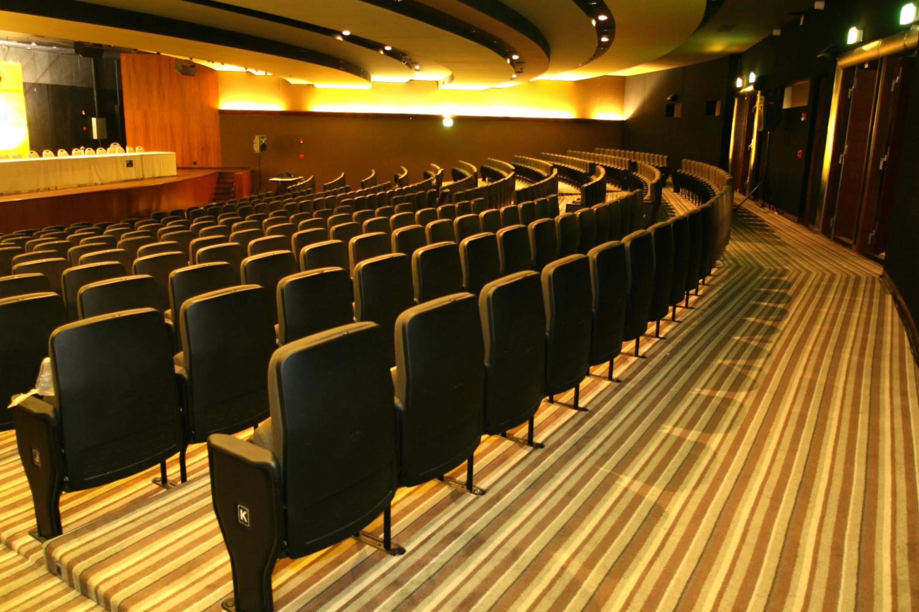 Business facilities in Royal Tulip Brasília Alvorada
