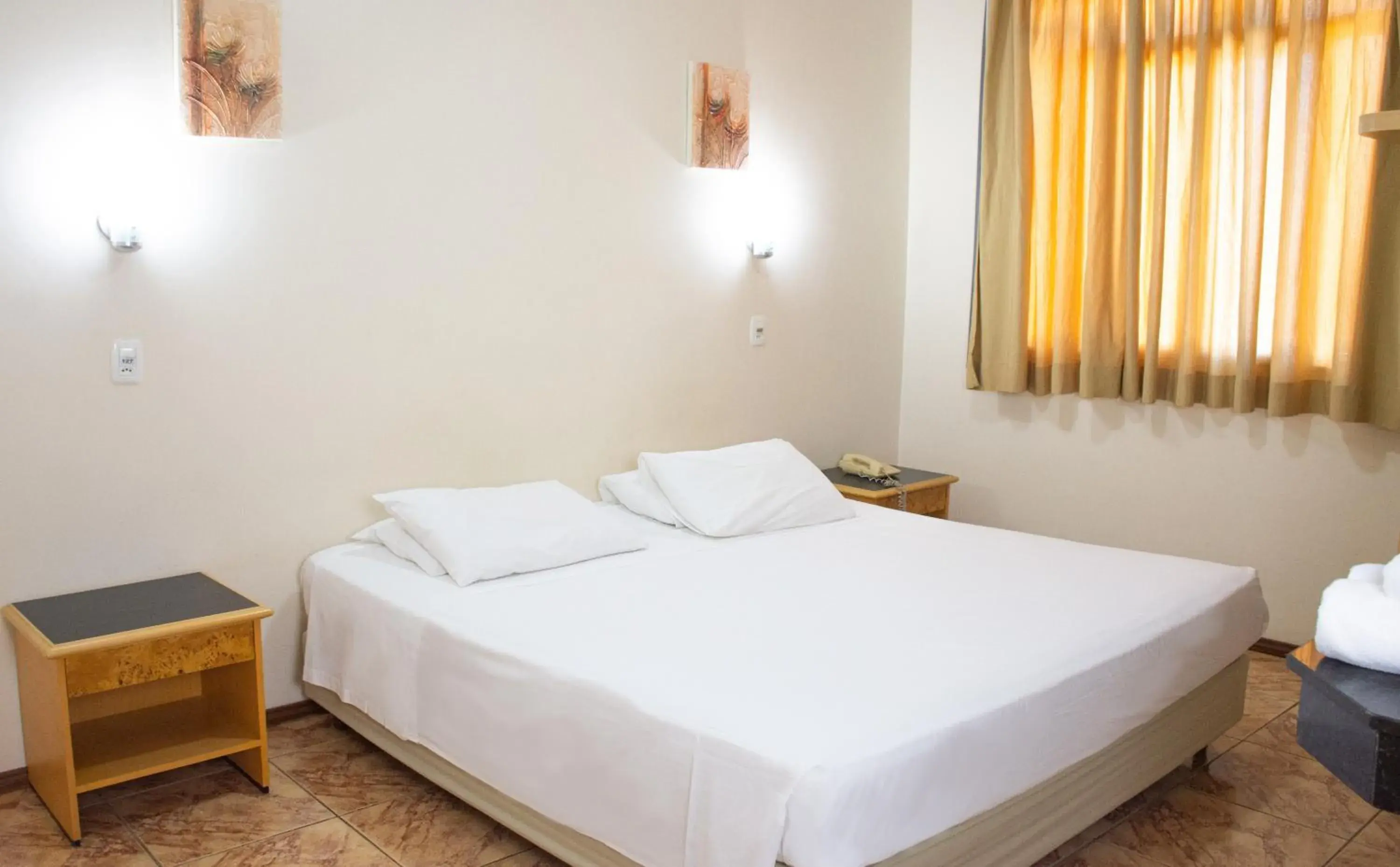 Bedroom, Bed in Hotel Dan Inn Express Foz do Iguaçu By Nacional Inn Bedroom, Bed in Hotel Dan Inn Express Foz do Iguaçu By Nacional Inn