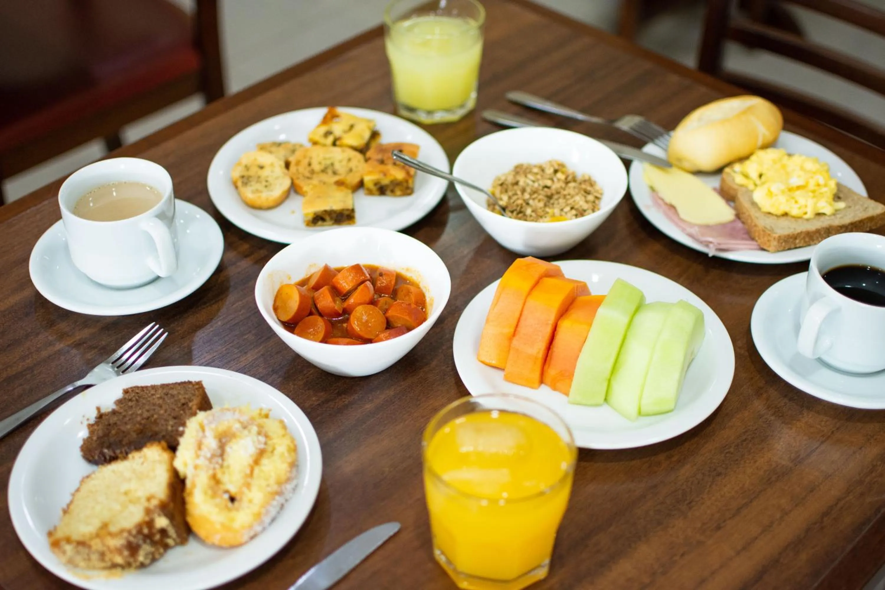 Breakfast in Hotel Dan Inn Express Foz do Iguaçu By Nacional Inn