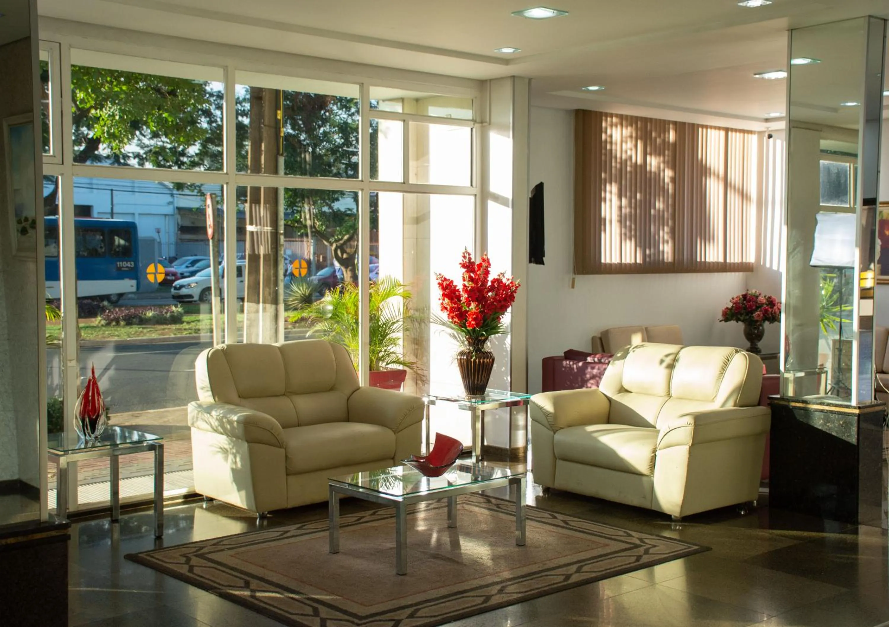 Lobby or reception in Hotel Dan Inn Express Foz do Iguaçu By Nacional Inn