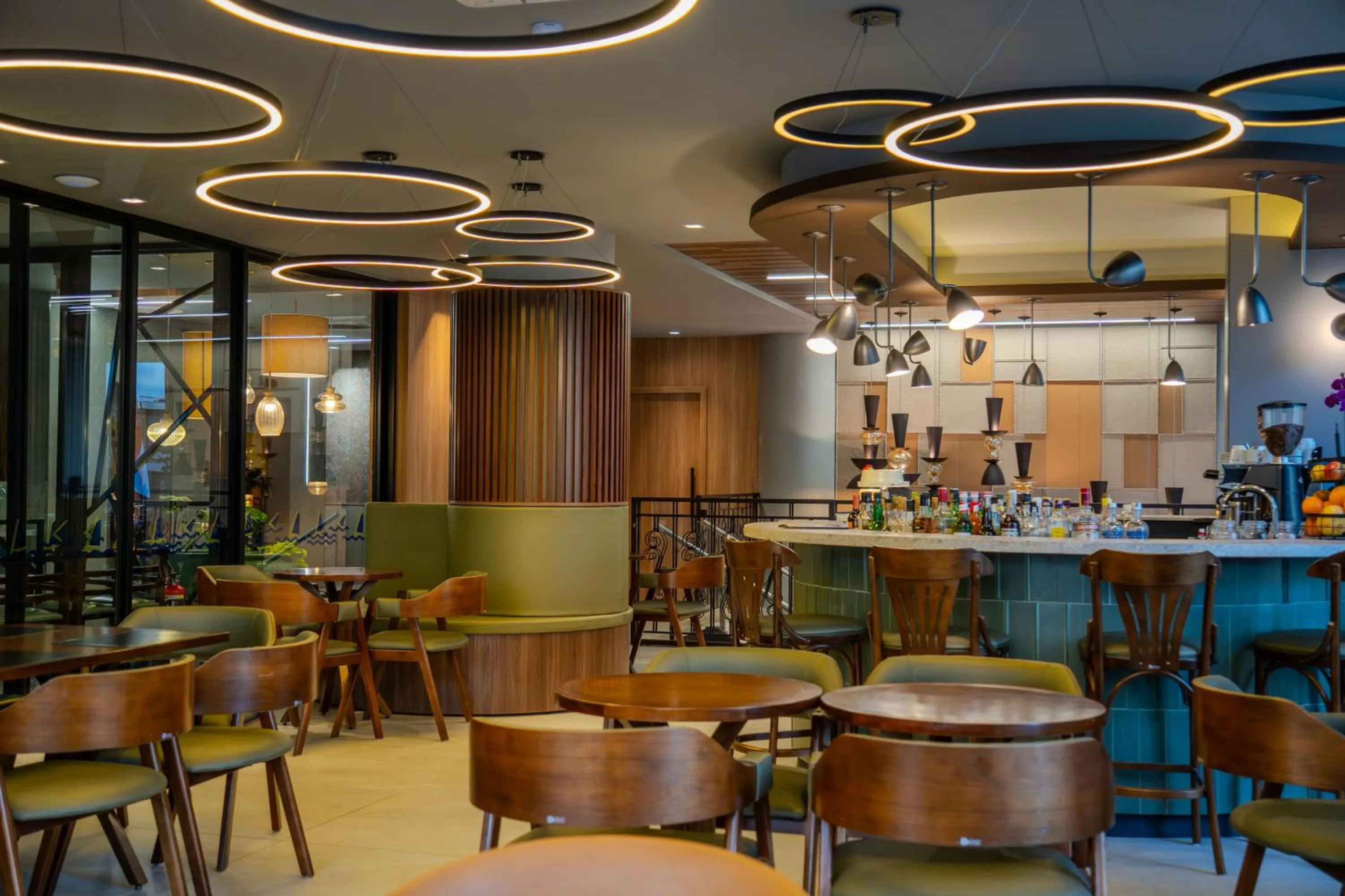 Restaurant/places to eat in Hotel Plaza Camboriú