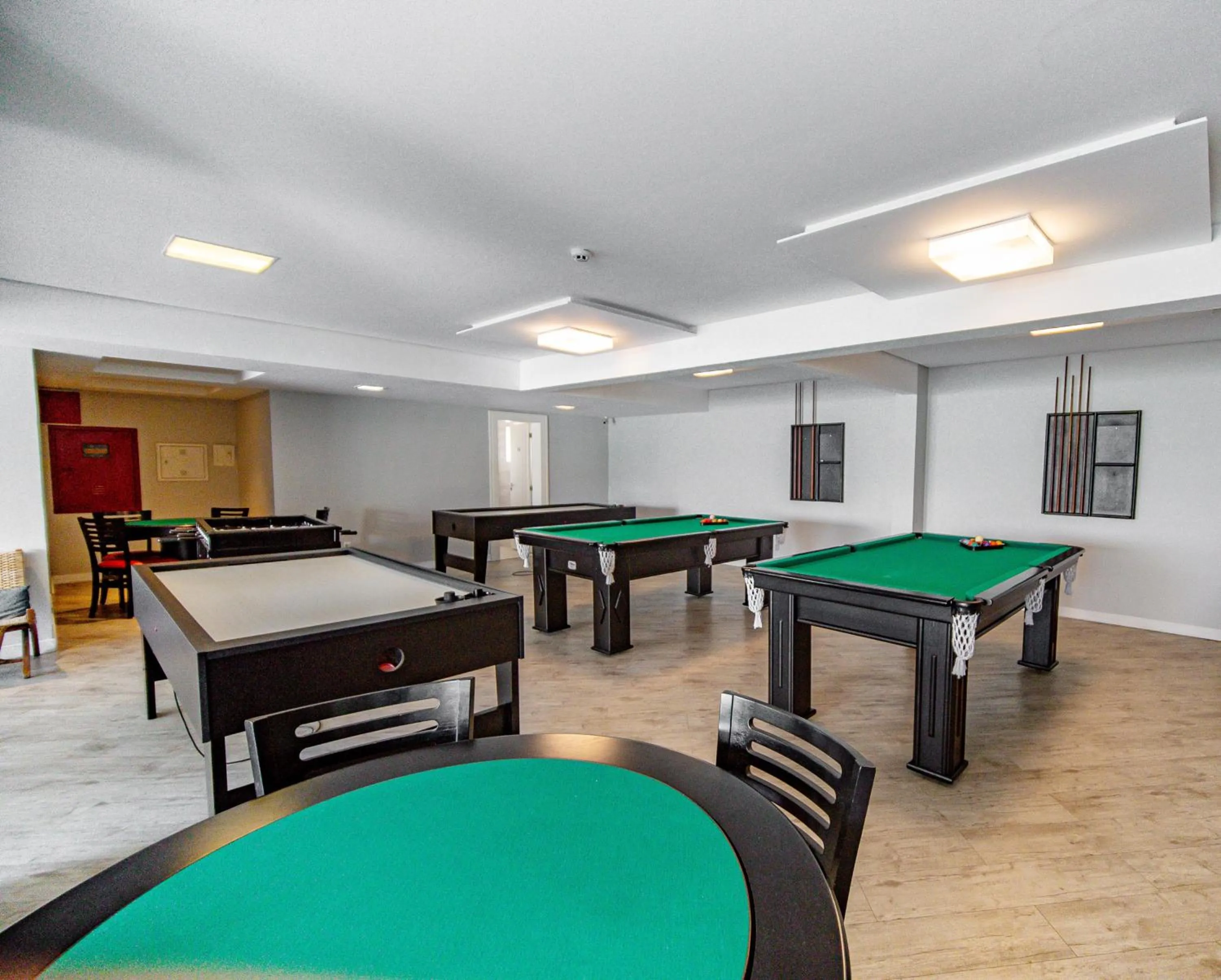 Billiard in Hotel Plaza Camboriú