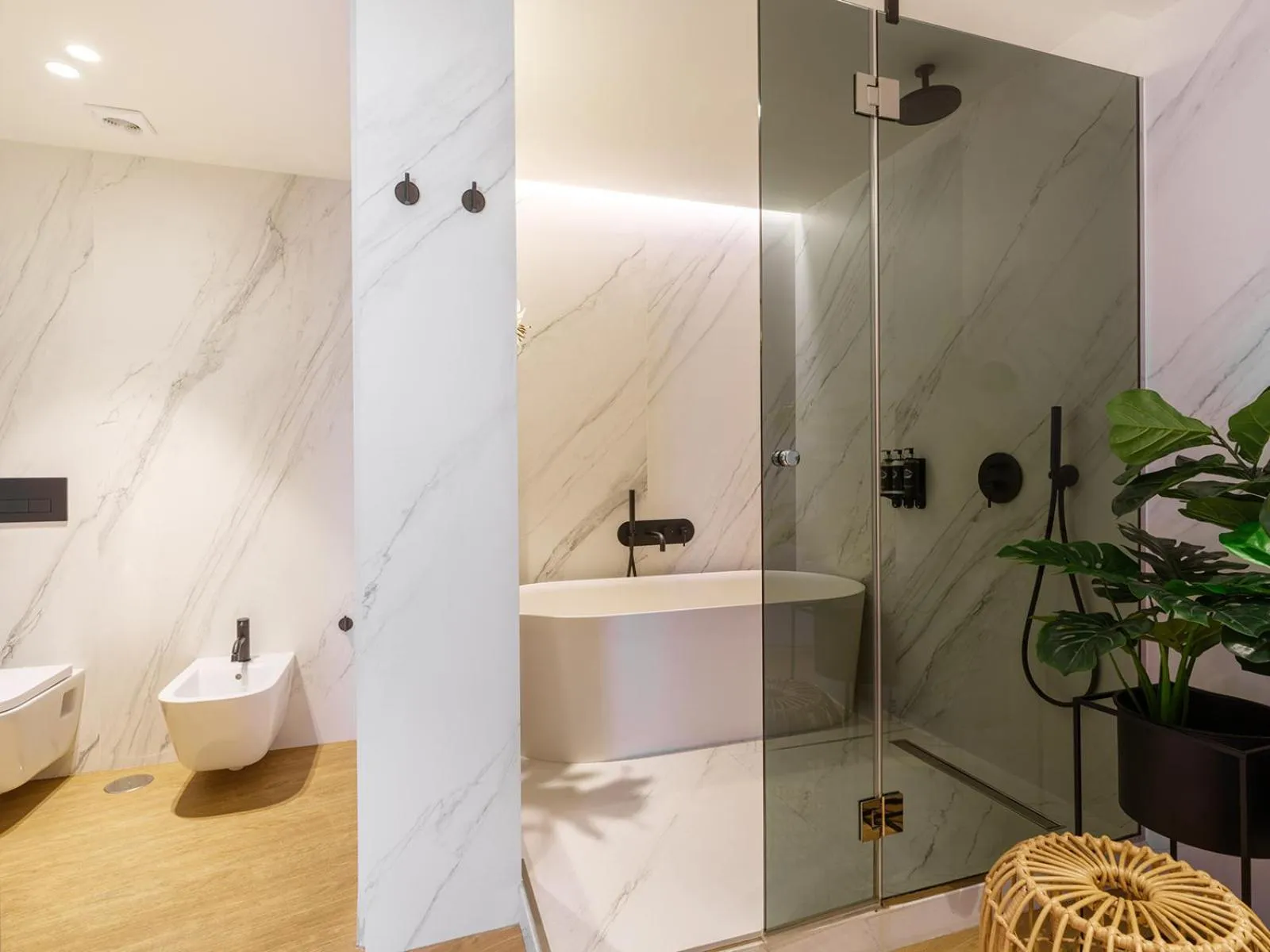 Shower in Hotel Taburiente S.C.Tenerife