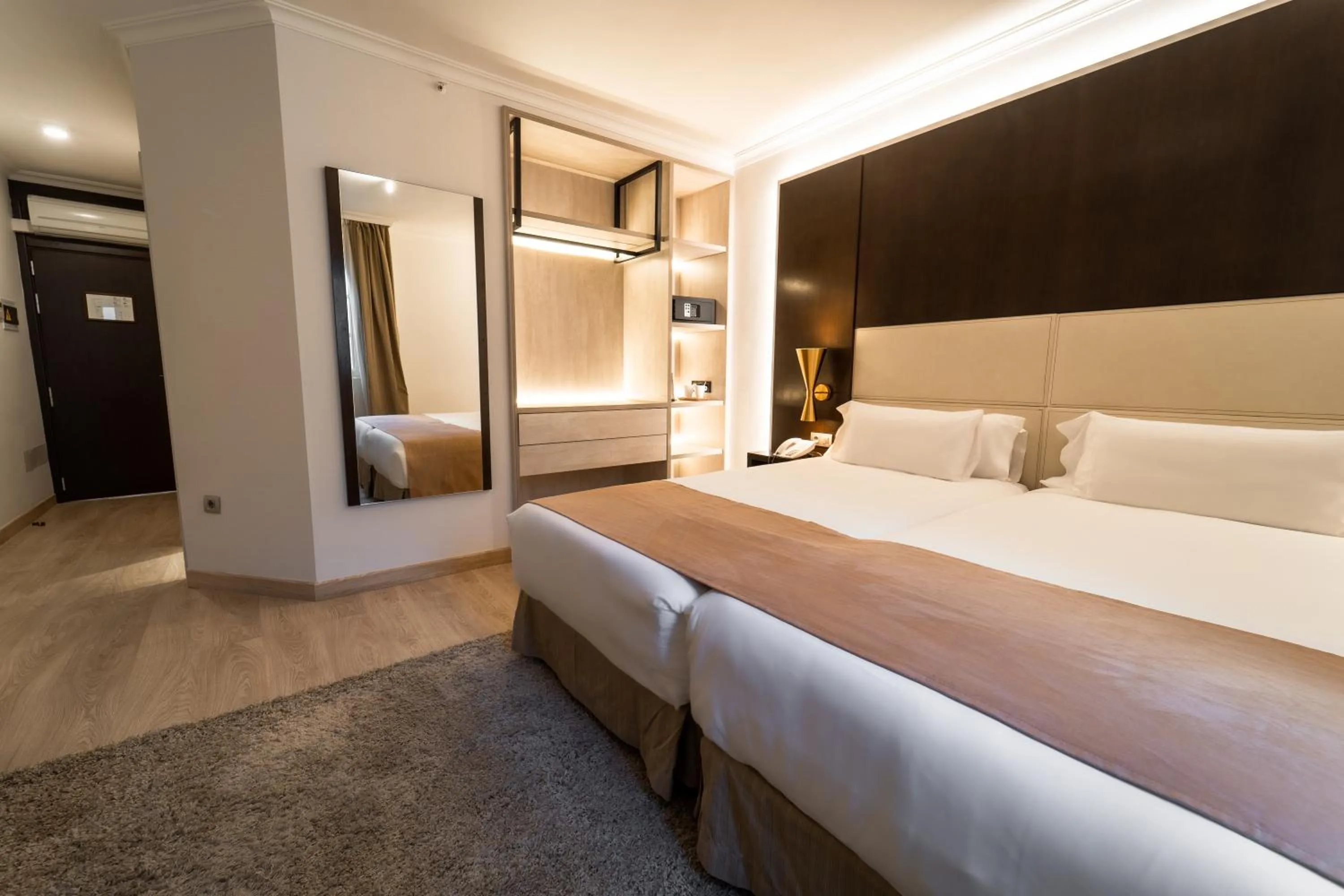 Bedroom, Bed in Hotel Taburiente S.C.Tenerife