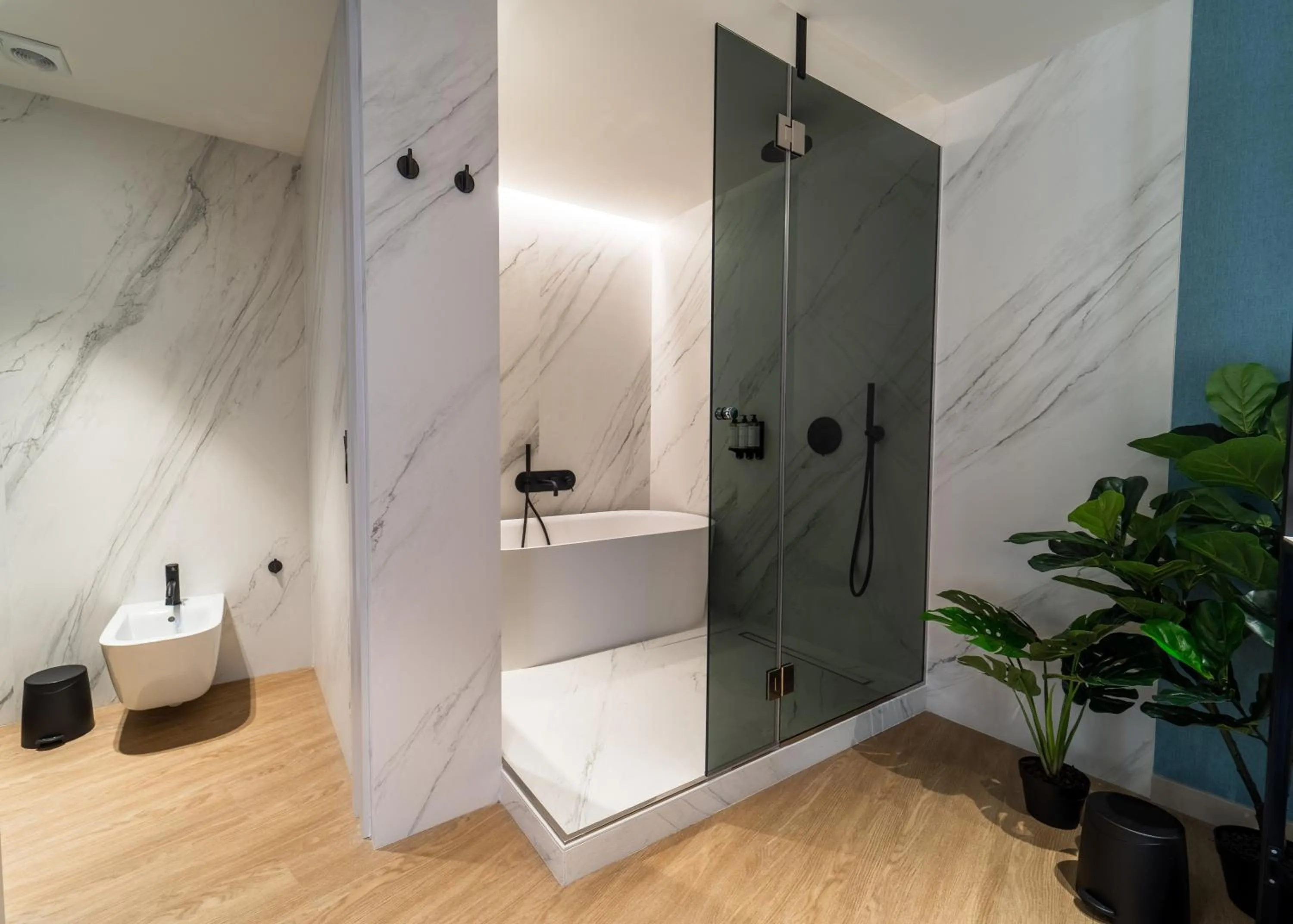 Shower in Hotel Taburiente S.C.Tenerife