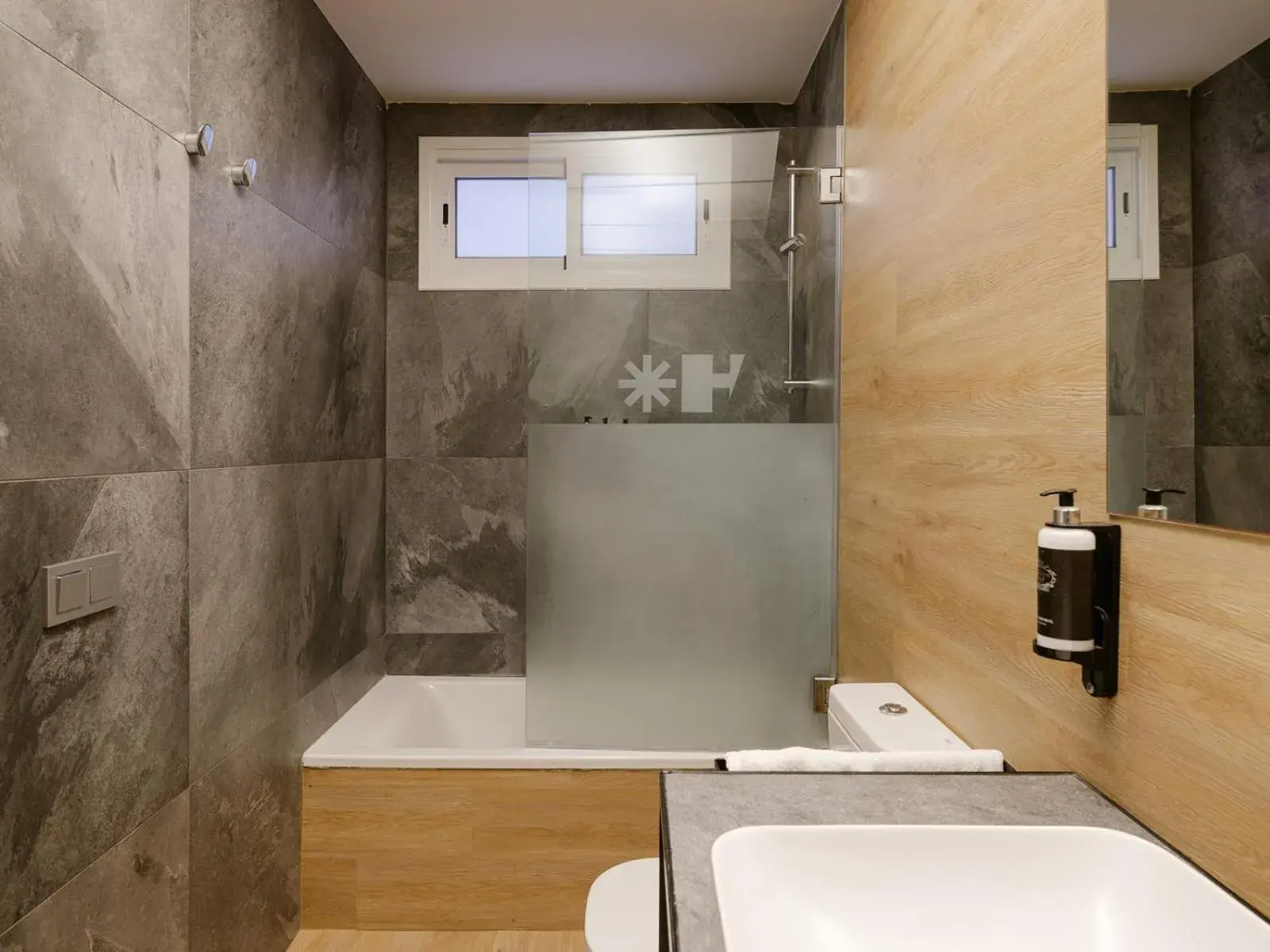 Bathroom in Hotel Taburiente S.C.Tenerife Bathroom in Hotel Taburiente S.C.Tenerife