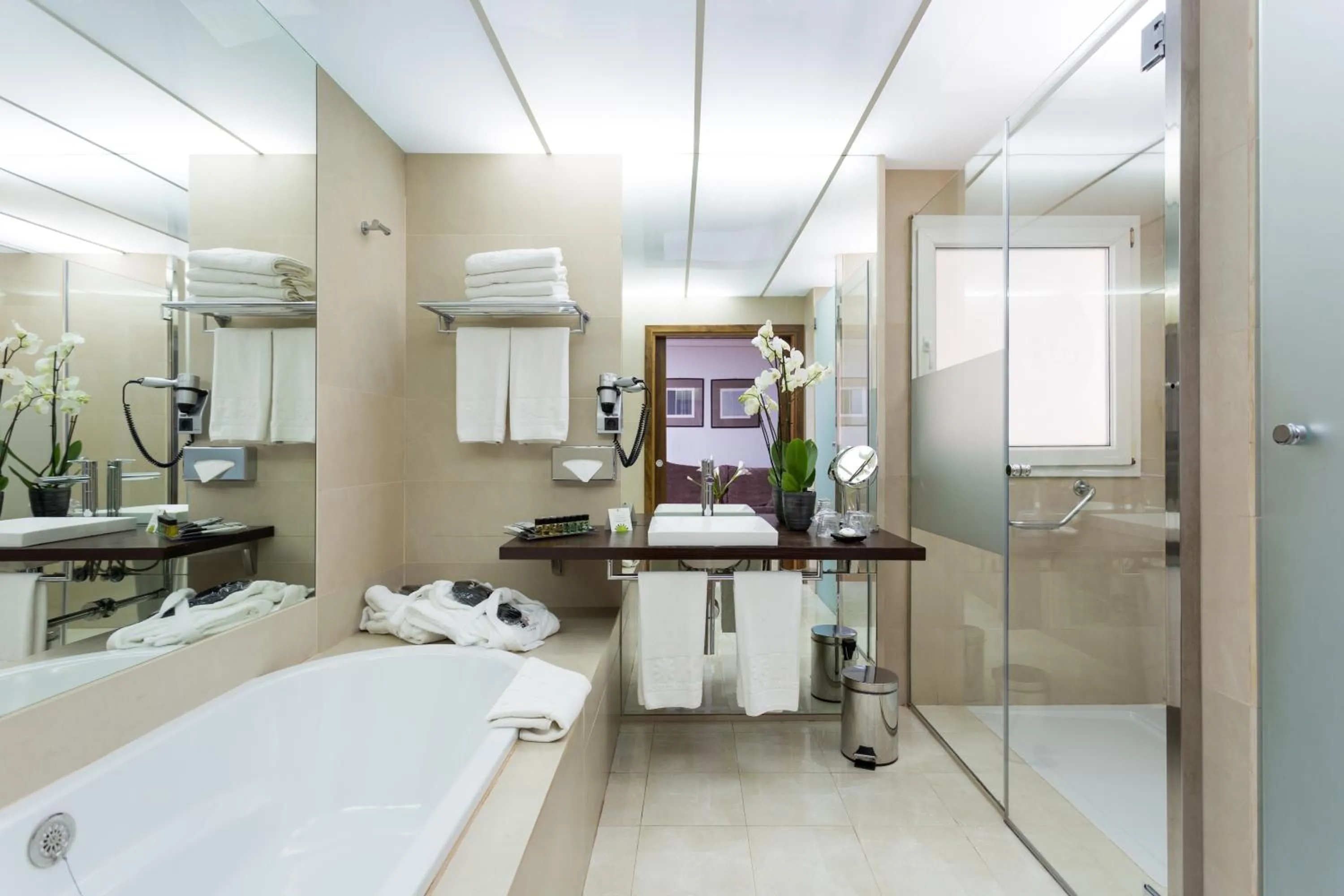 Shower in Hotel Taburiente S.C.Tenerife