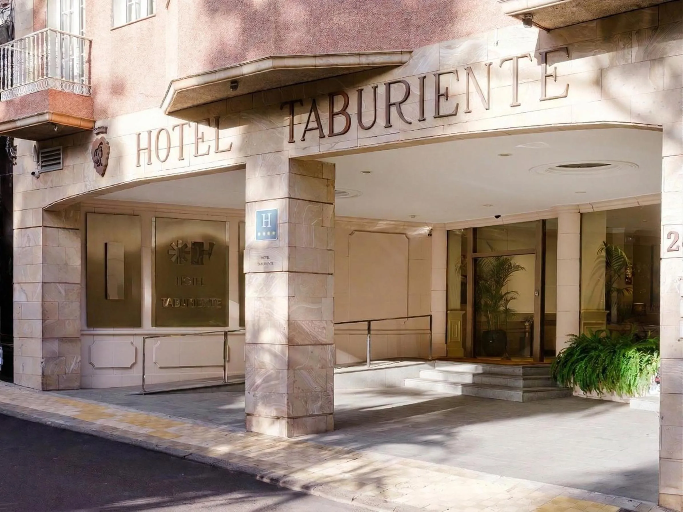 Facade/entrance in Hotel Taburiente S.C.Tenerife