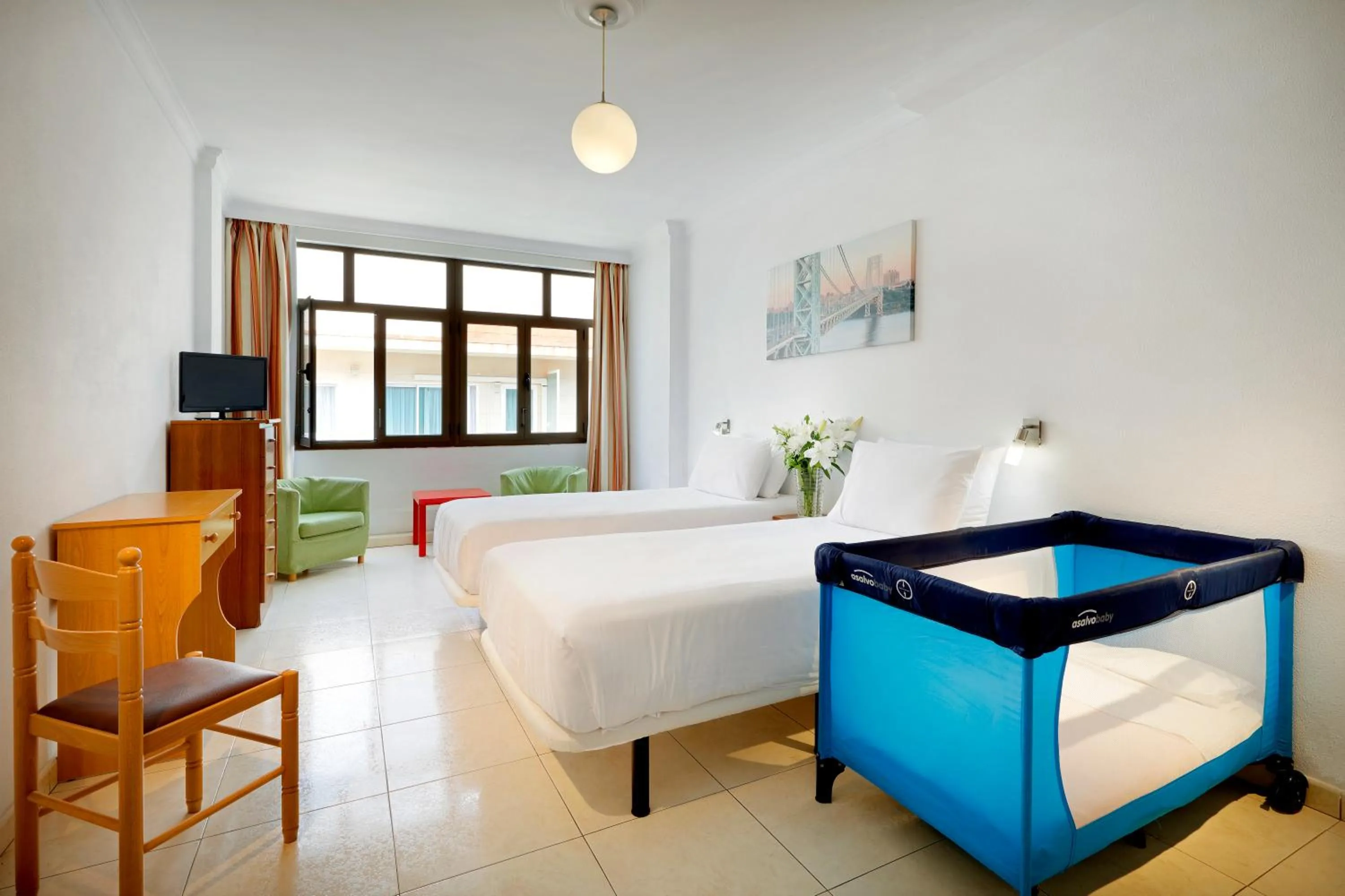 Bedroom, Bed in Crisol Faycán