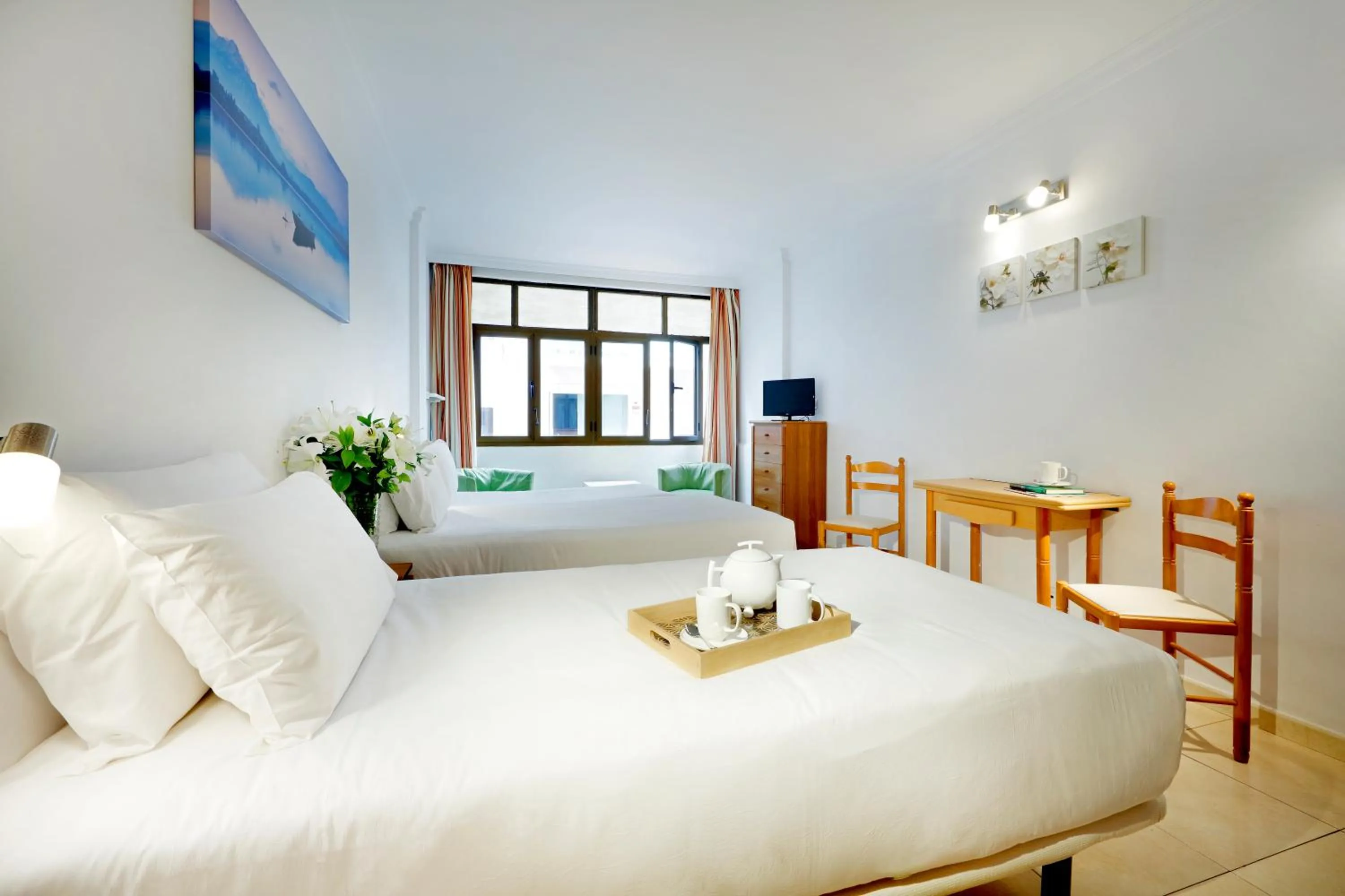 Bedroom, Bed in Crisol Faycán