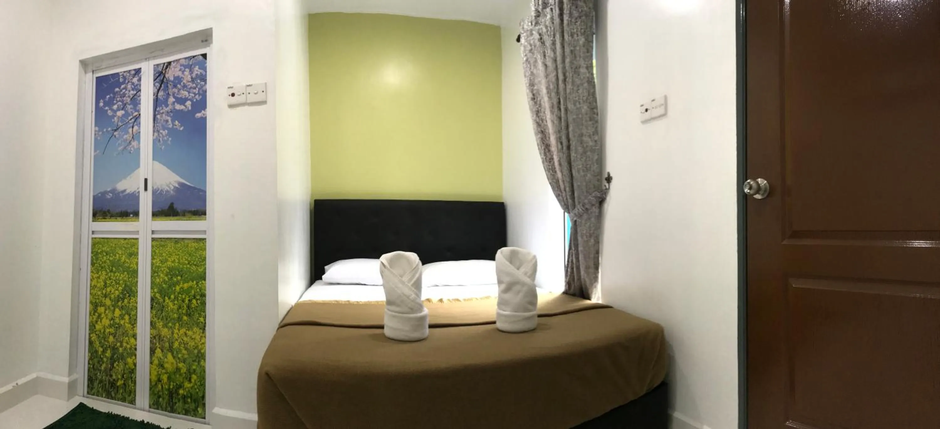 Shower, Bed in Changlun Chalet