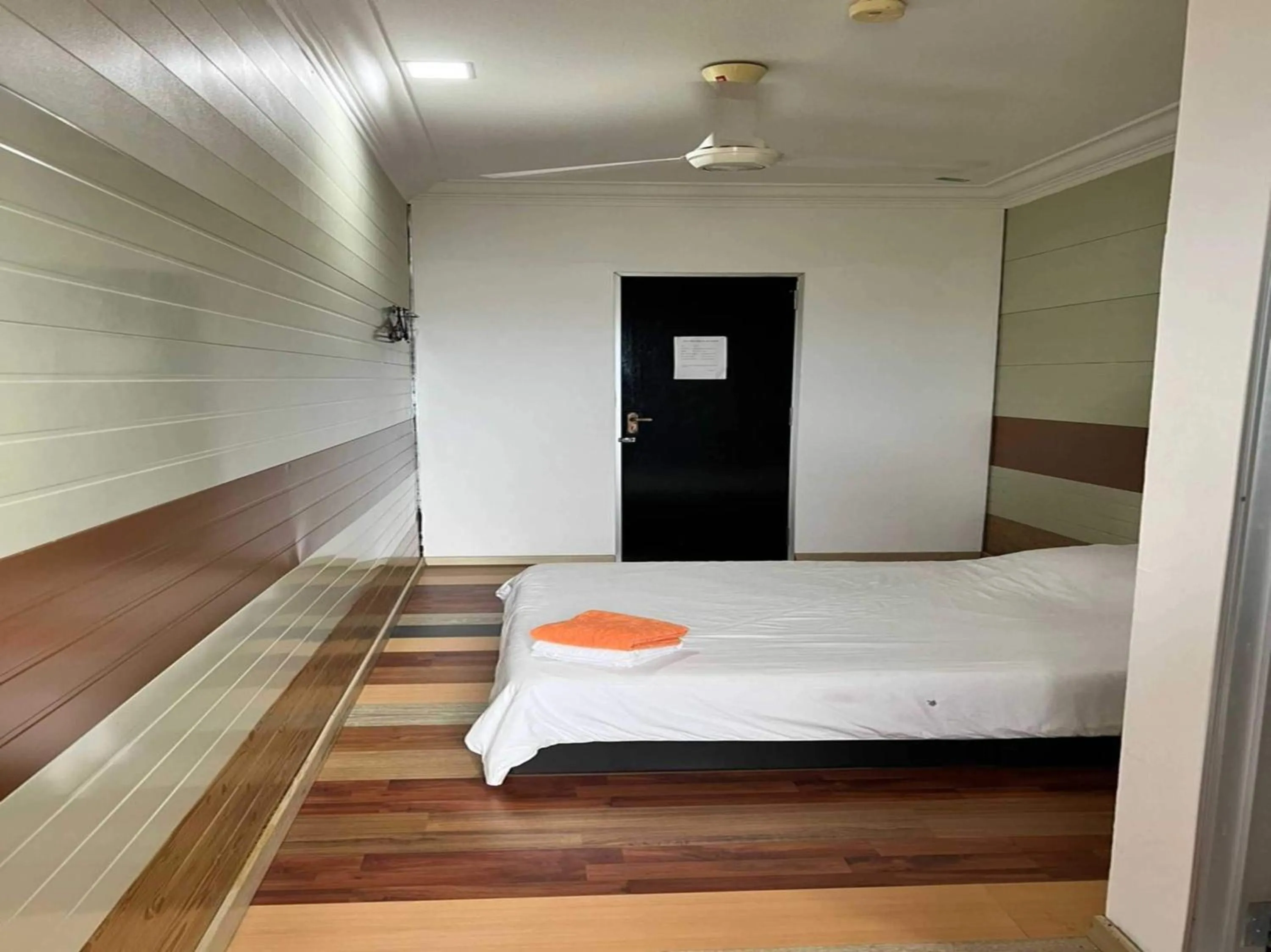 Bedroom, Bed in Hotel O Ting Brother Sg Klah Inn