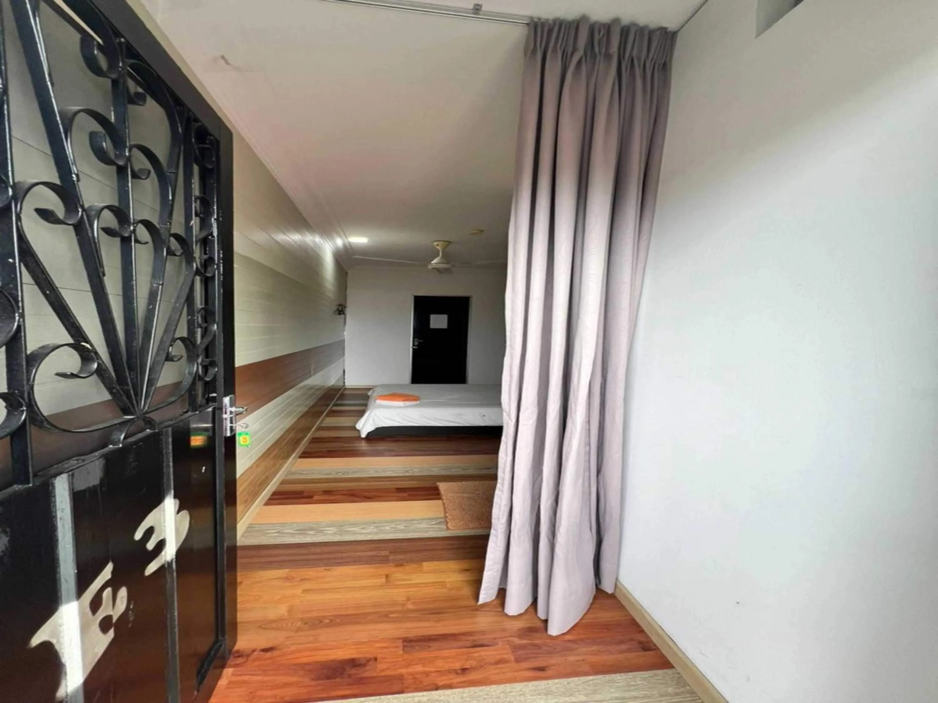 Bedroom, Bed in Hotel O Ting Brother Sg Klah Inn