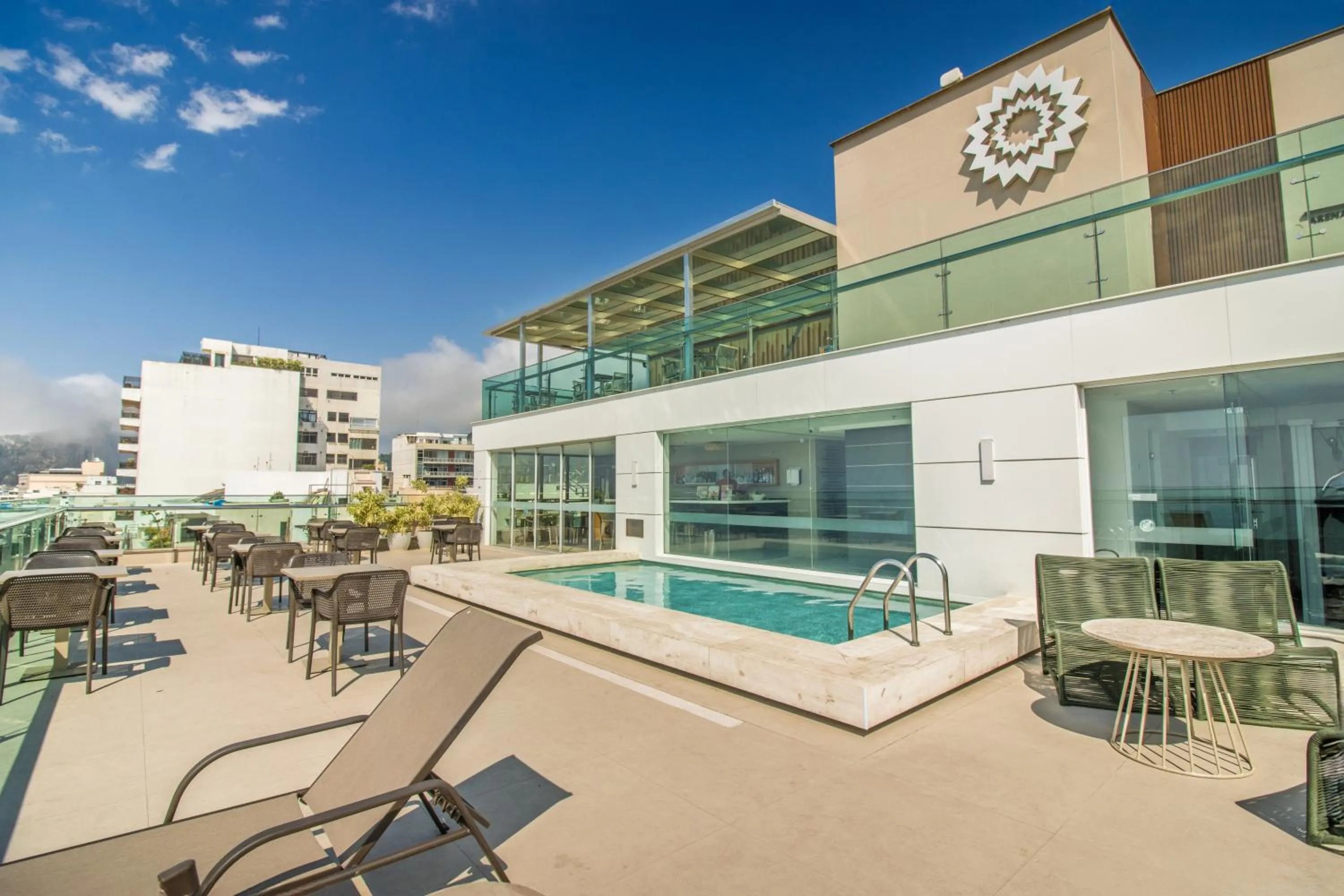 Lounge or bar in Arena Copacabana Hotel