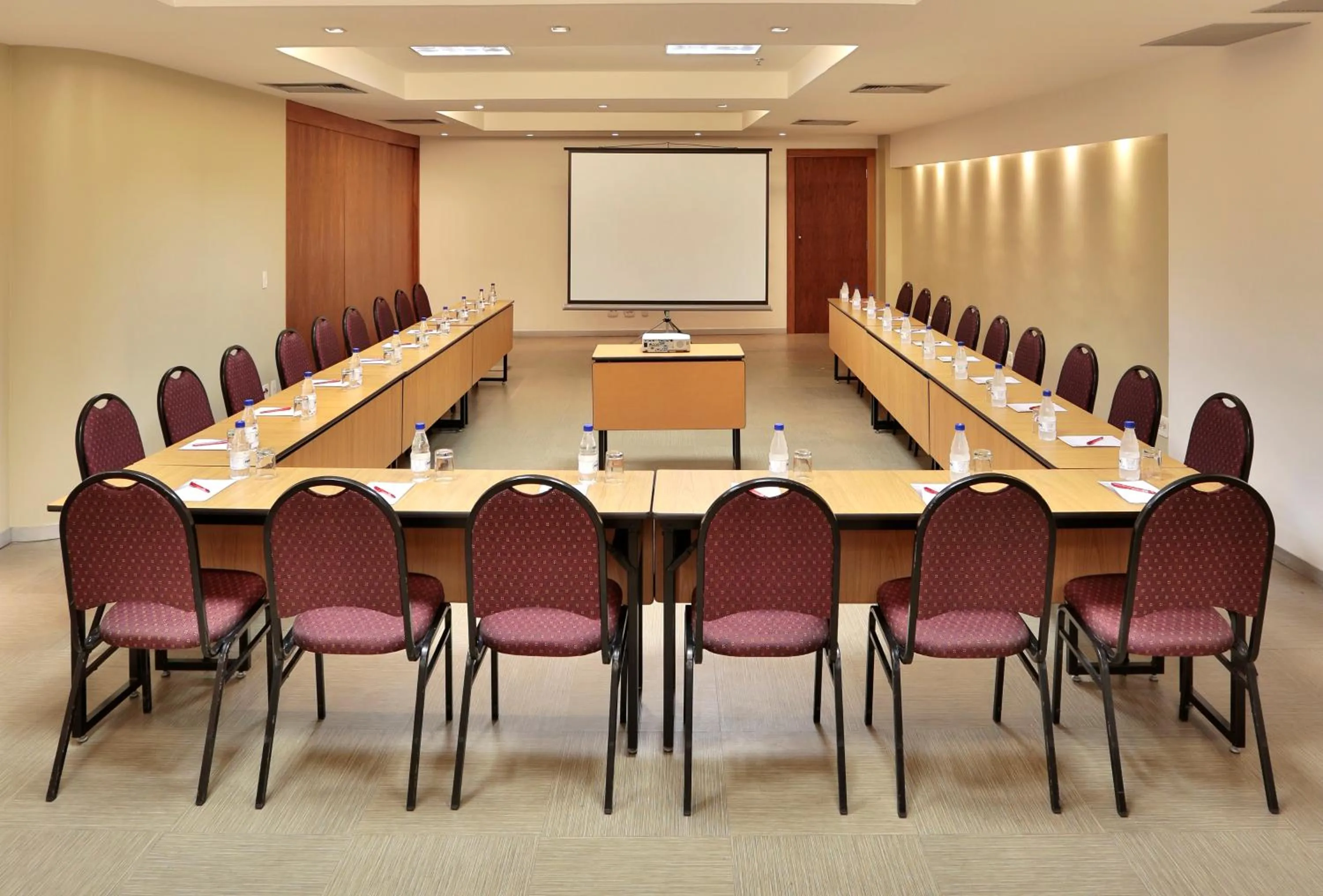 Meeting/conference room in Arena Copacabana Hotel