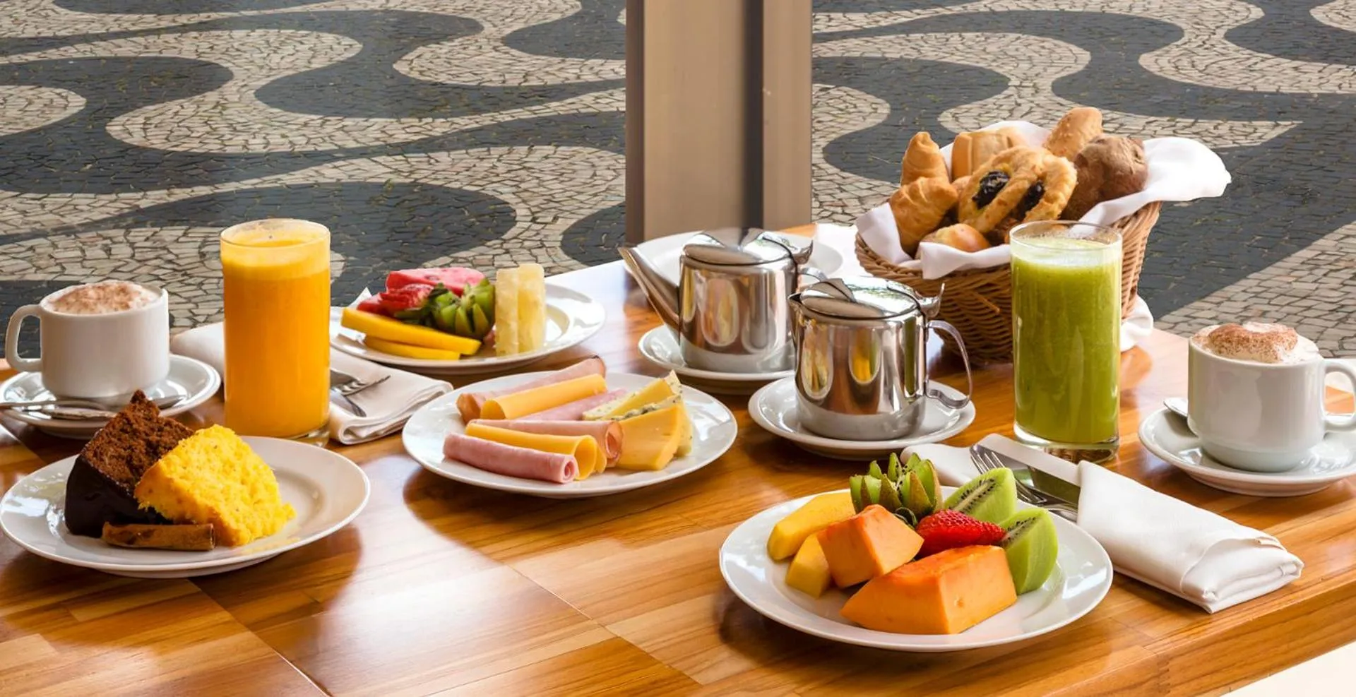 Food in Arena Copacabana Hotel