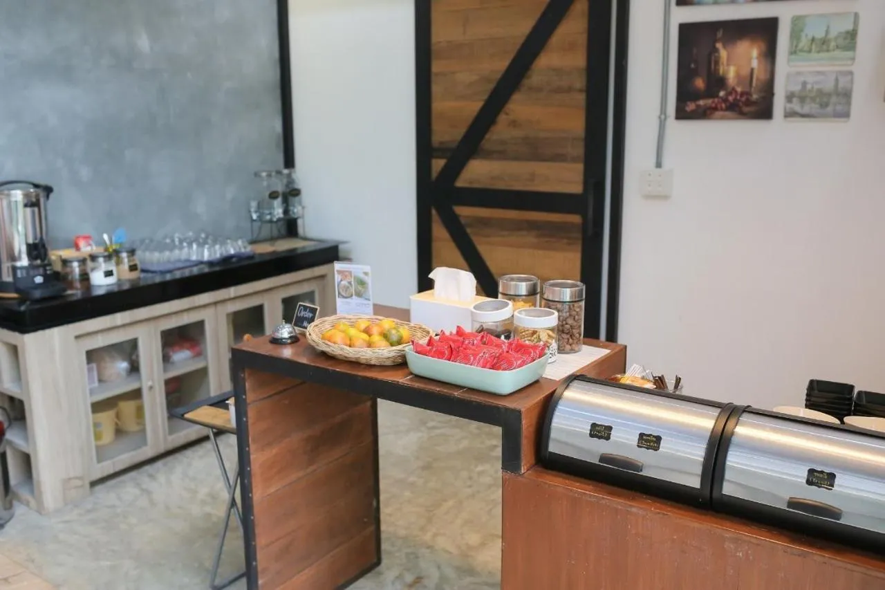 Breakfast in Manonnee