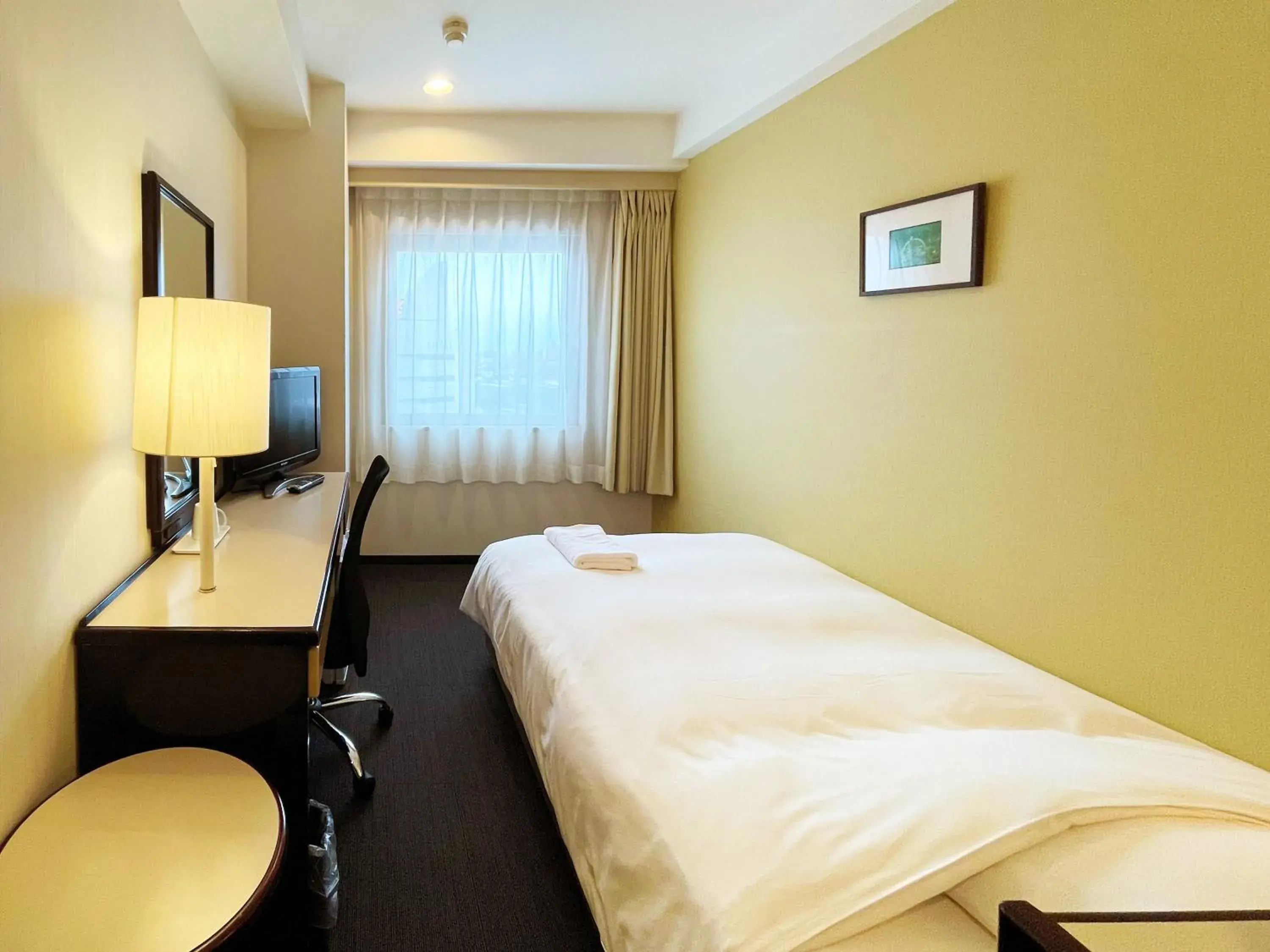 Photo of the whole room, Bed in Smile Hotel Yonago Photo of the whole room, Bed in Smile Hotel Yonago