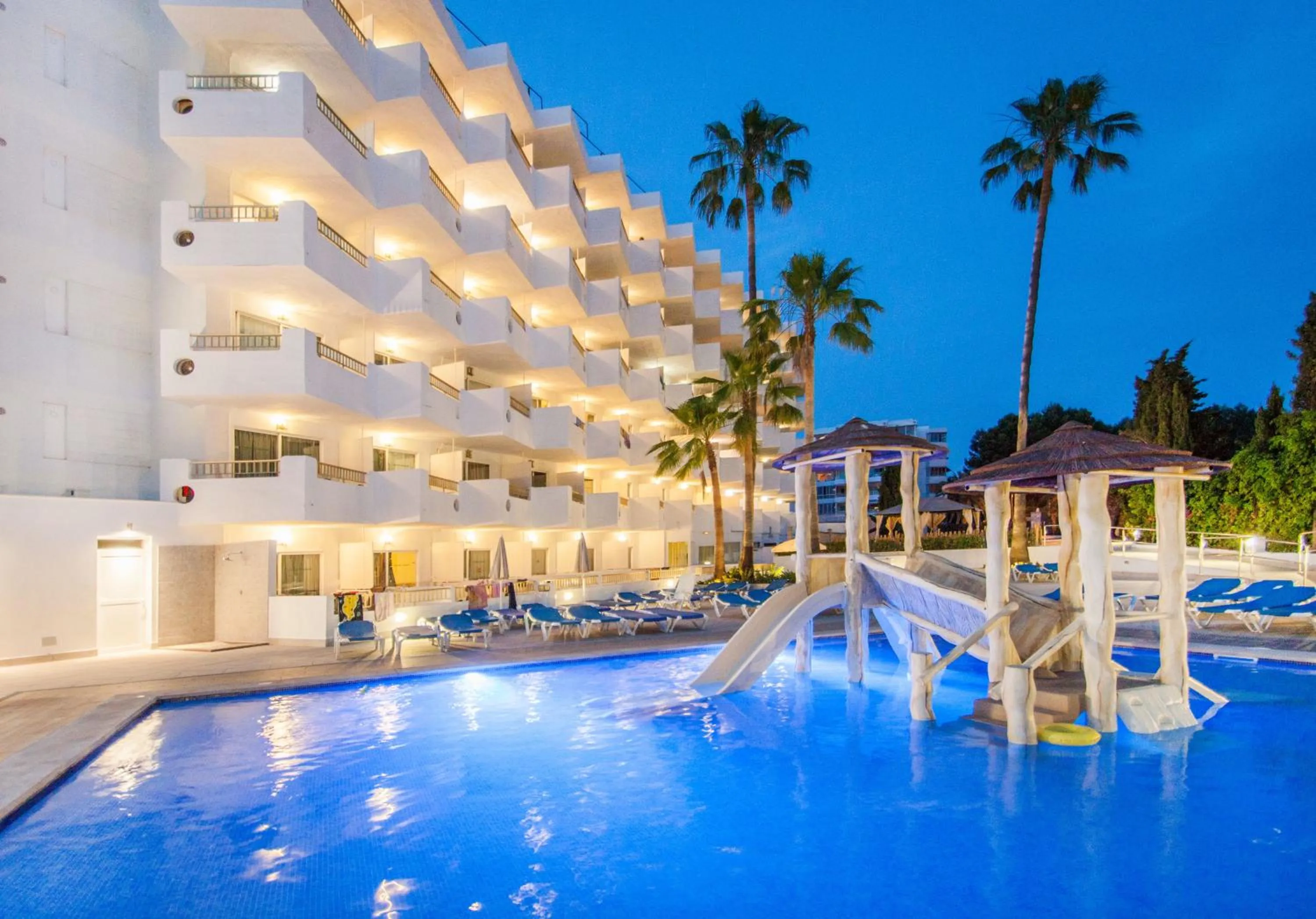 Swimming pool in Globales Costa de la Calma