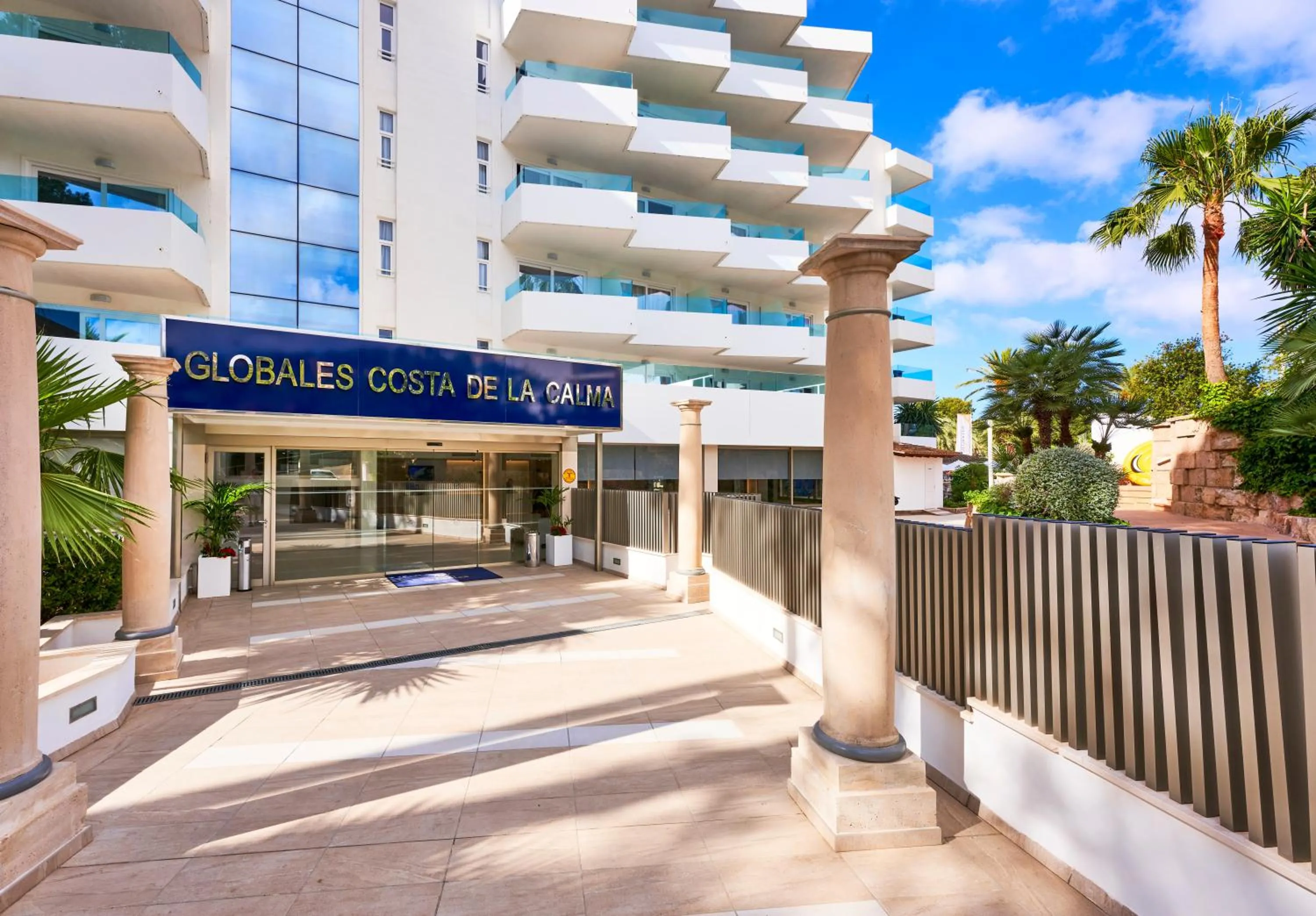 Property building in Globales Costa de la Calma