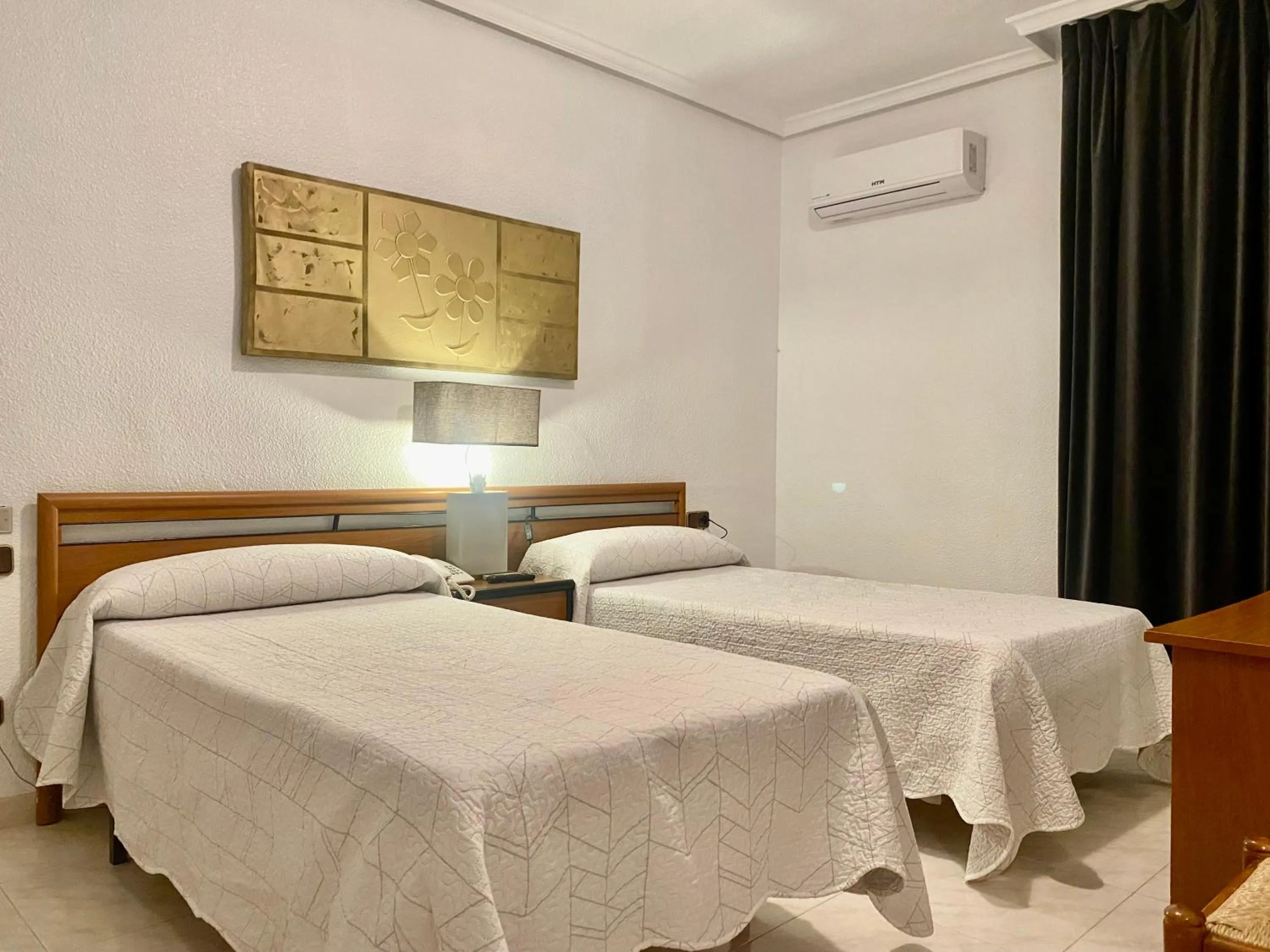 Twin Room in Hotel Venta El Puerto