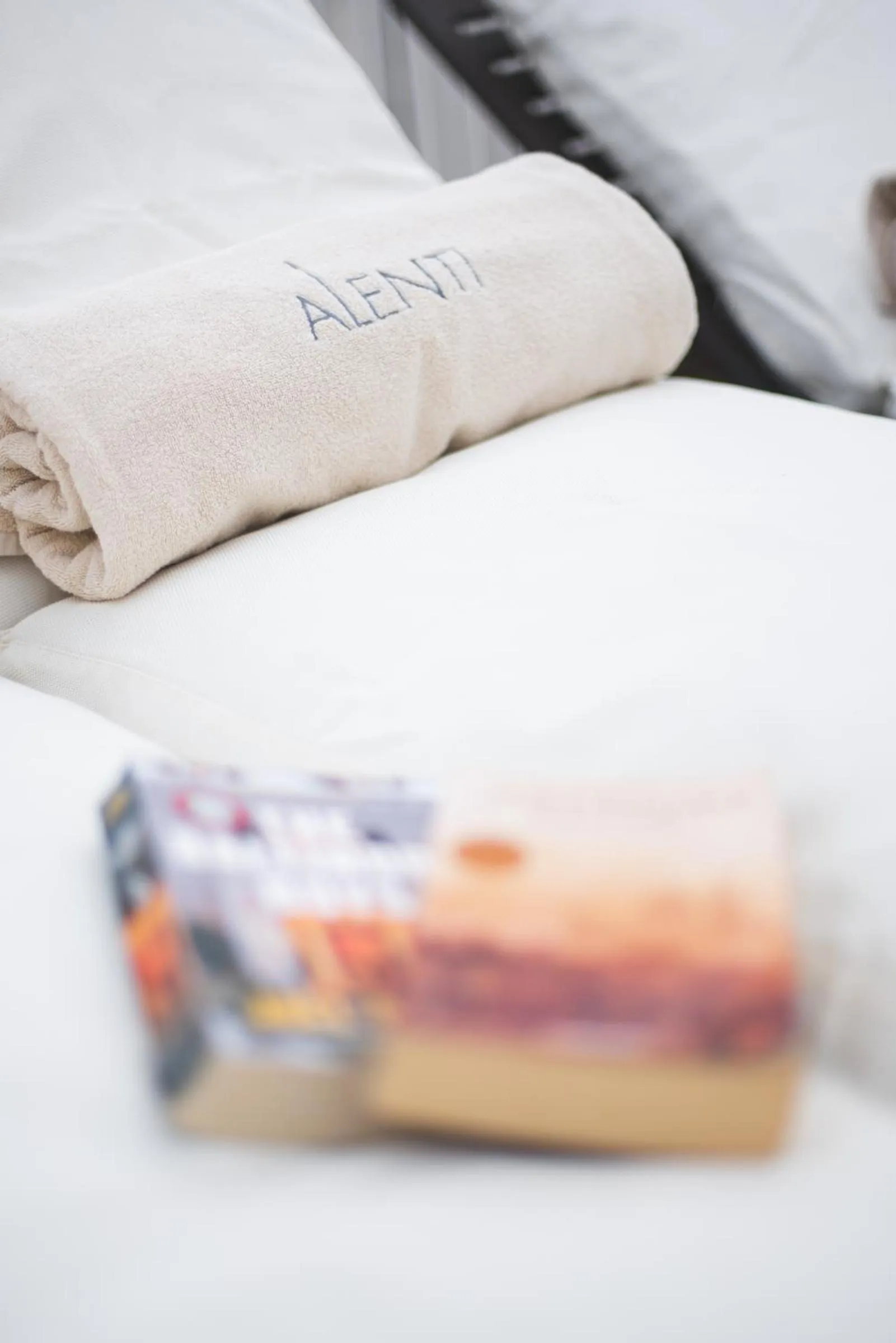 Balcony/Terrace, Bed in Alenti Sitges Hotel