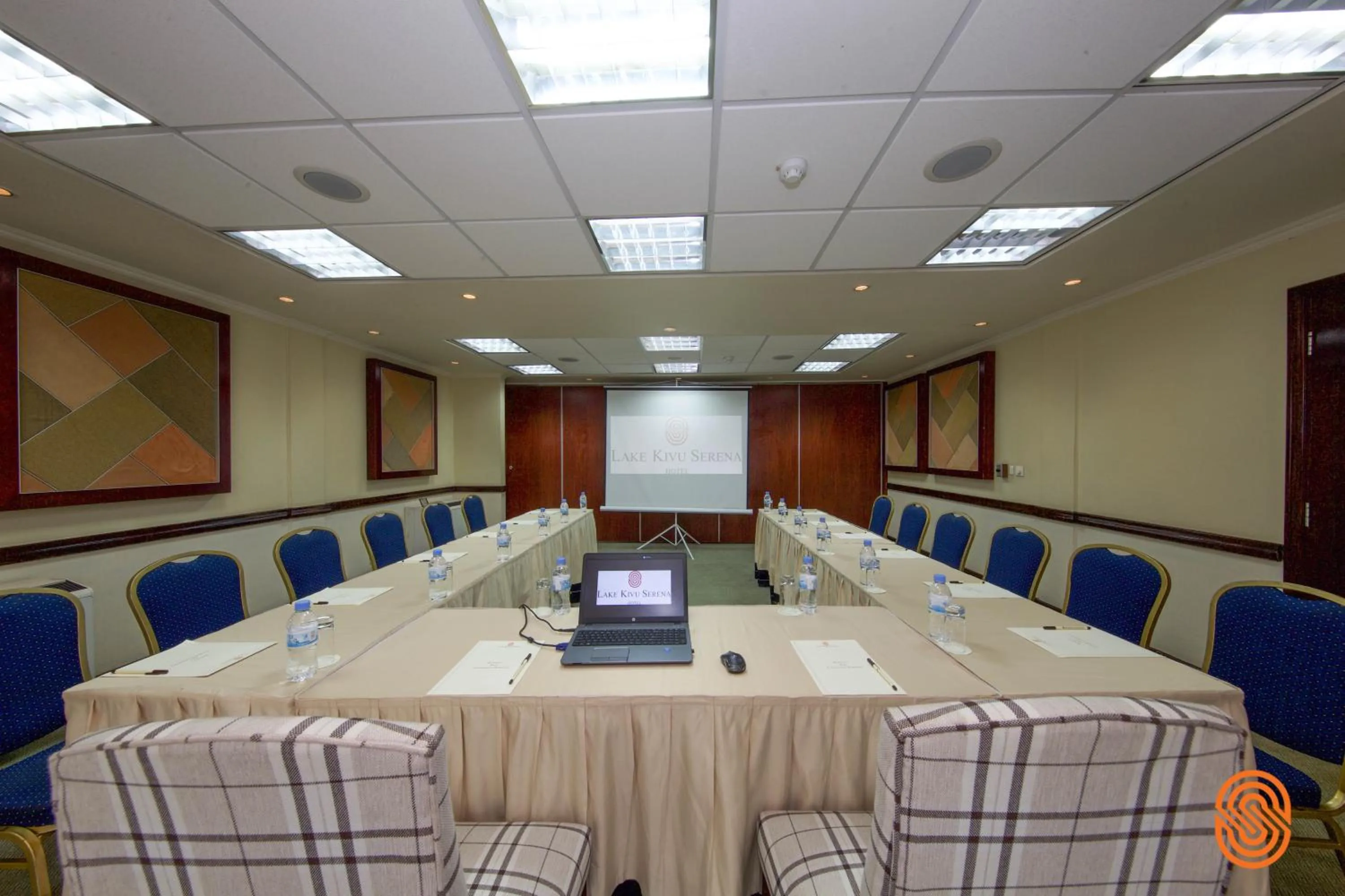 Meeting/conference room in Lake Kivu Serena Hotel