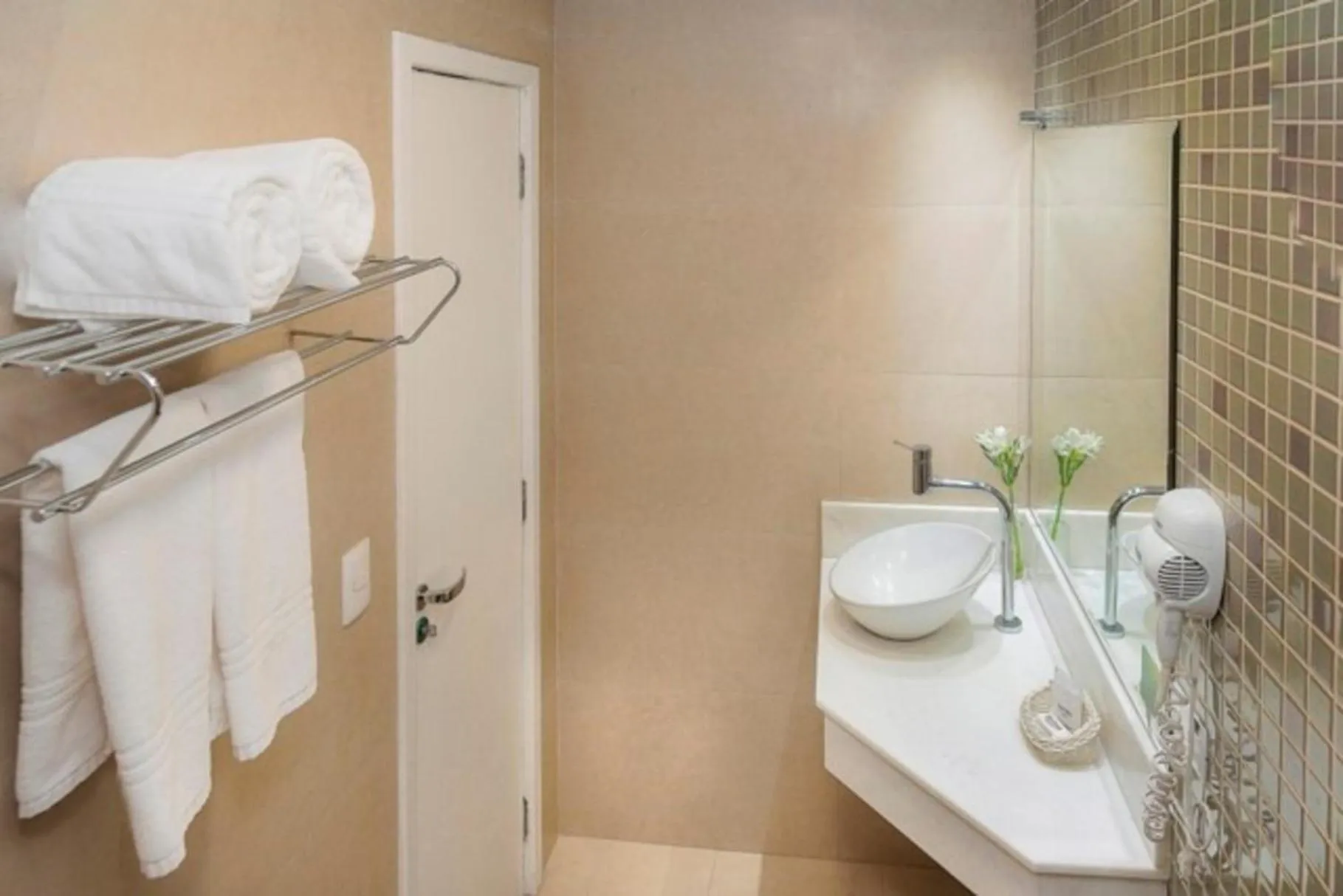 Bathroom in Hotel Rafain Centro