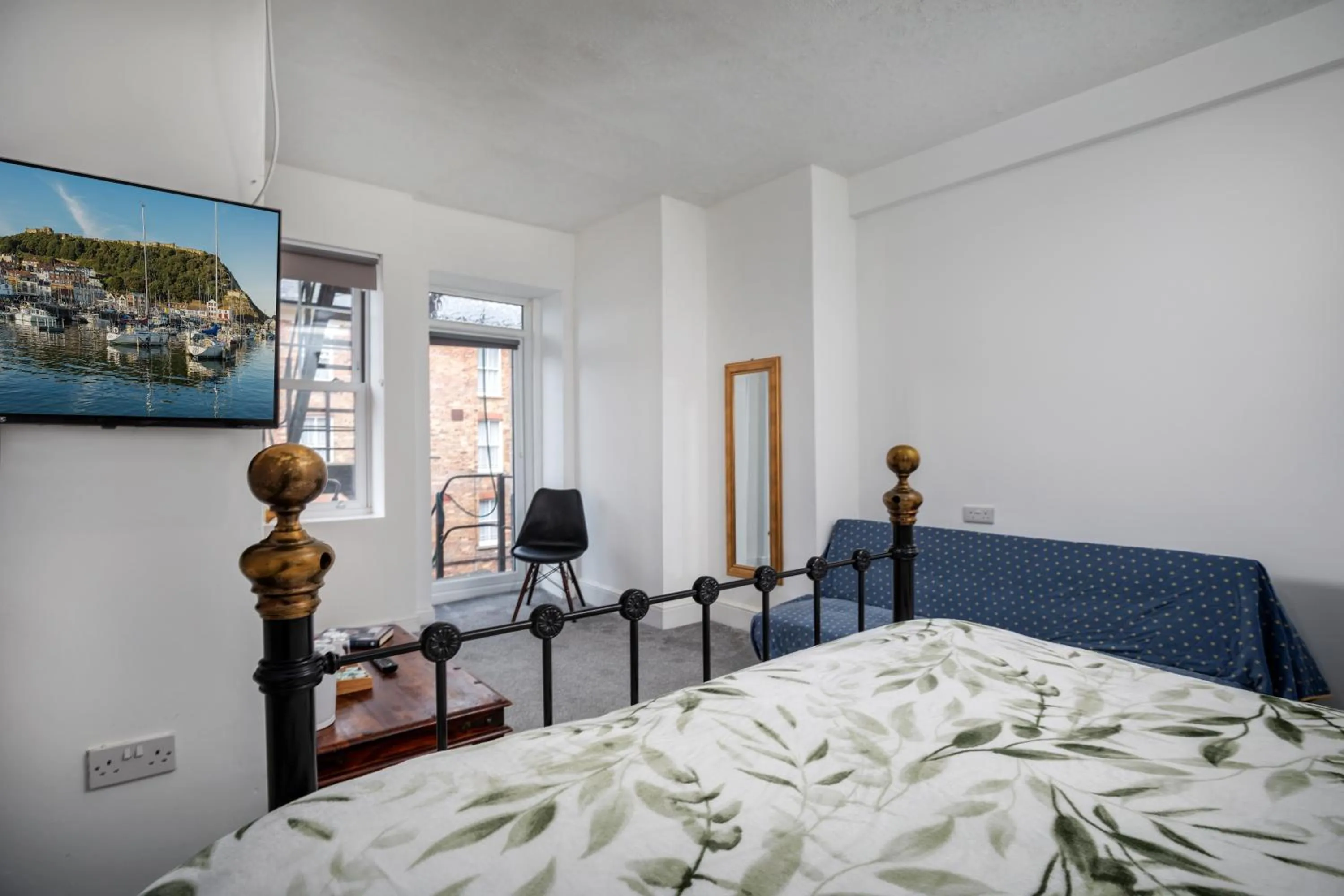 Bedroom, Bed in Serenity Guest House