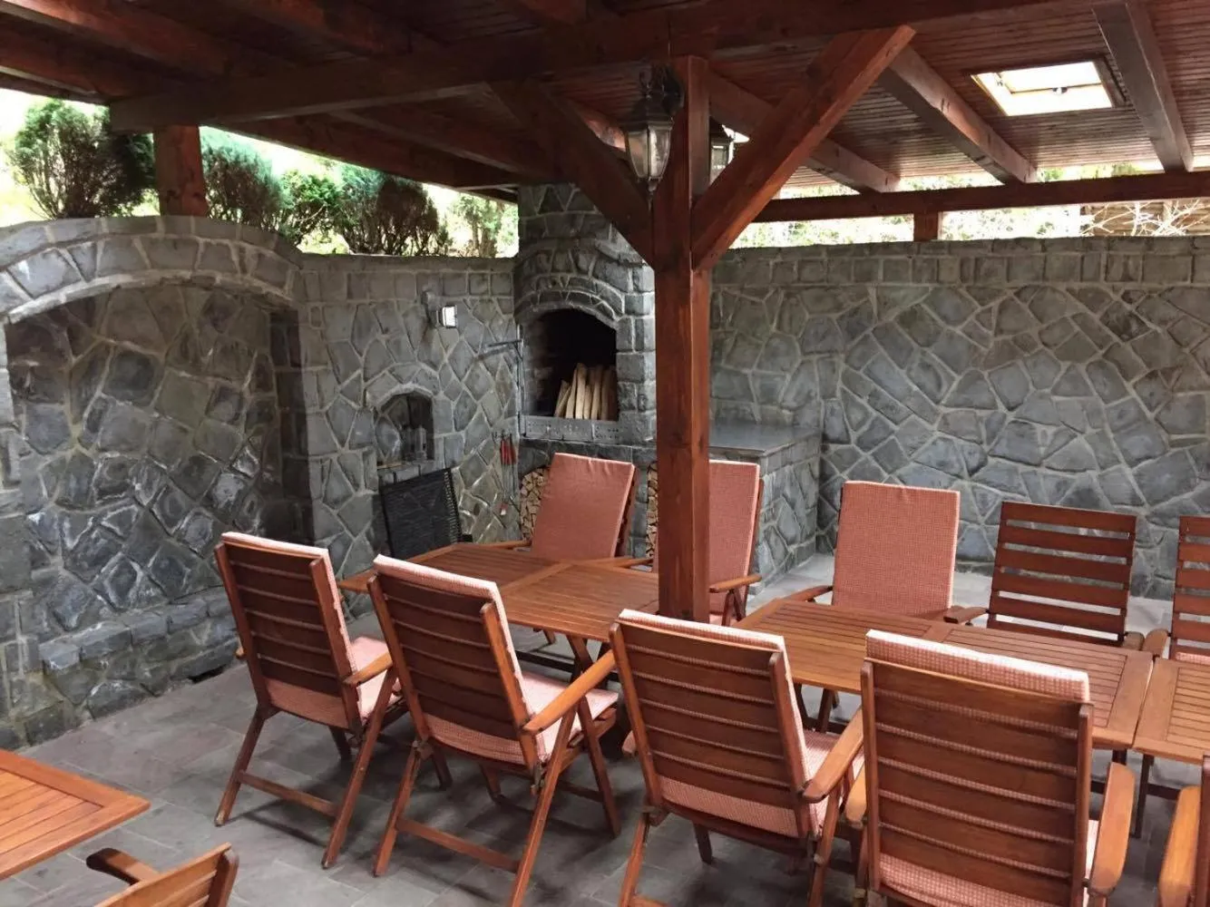 BBQ facilities in Pensiunea Görgő Panzió