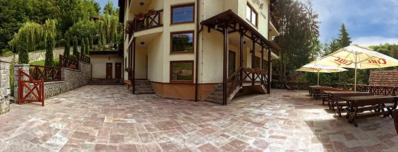 Property building in Pensiunea Görgő Panzió