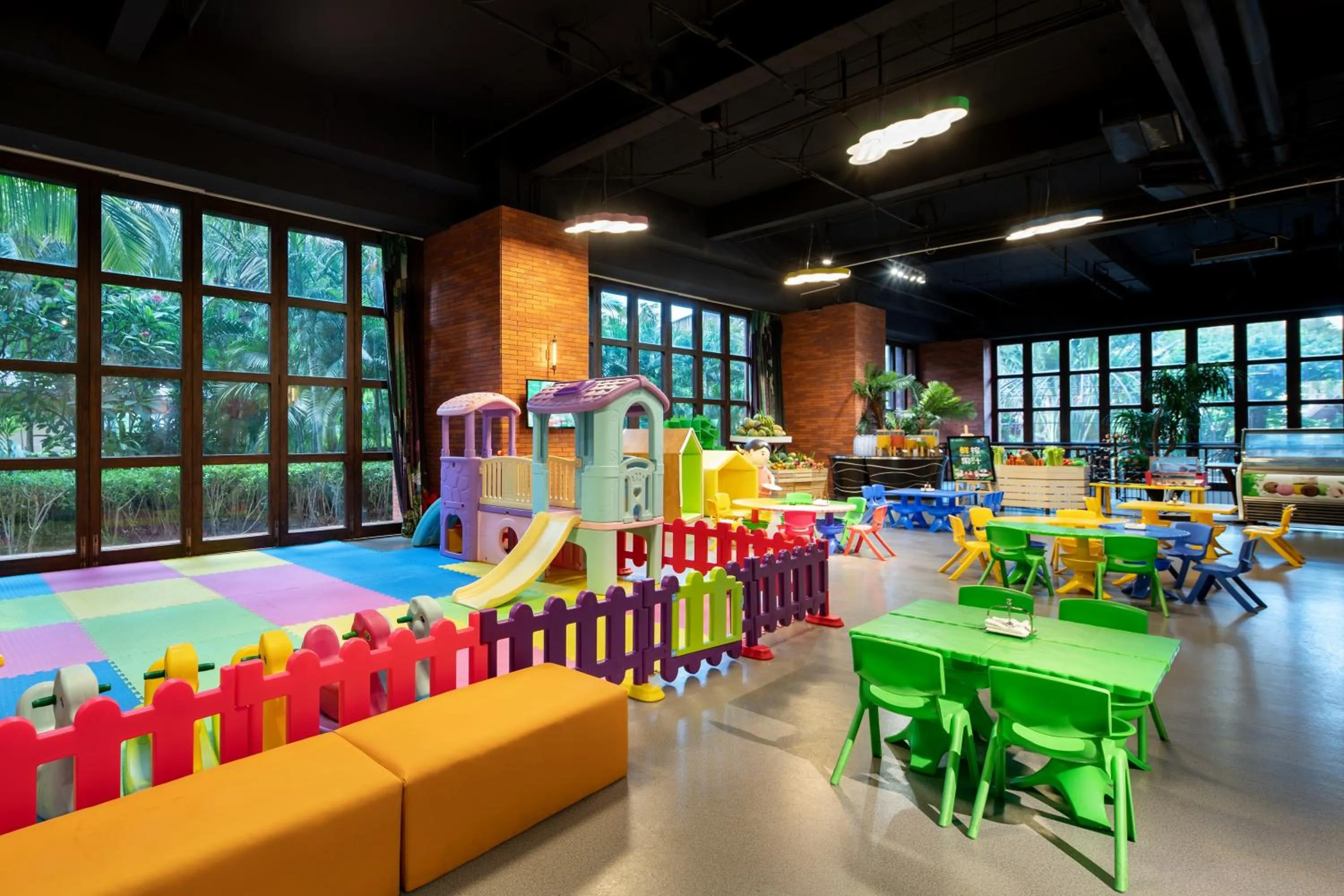 Restaurant/places to eat in Mangrove Tree Resort World Sanya Bay -Elader Palm Tower