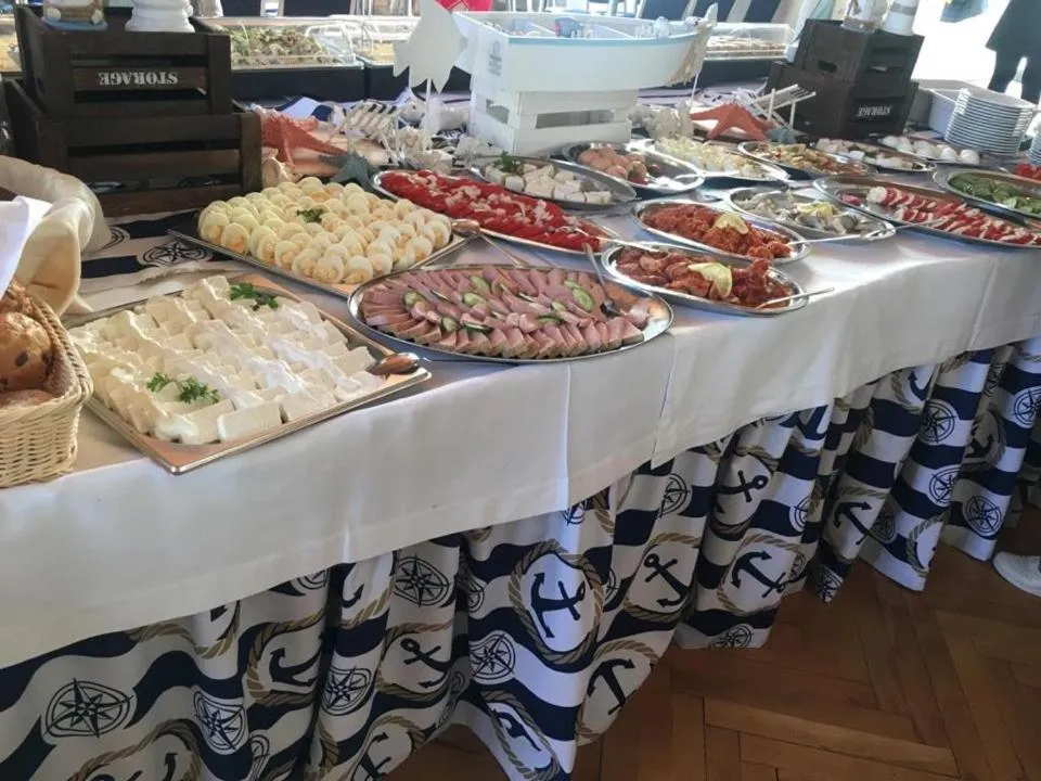 Food and drinks in OW Meduza i Biala Mewa