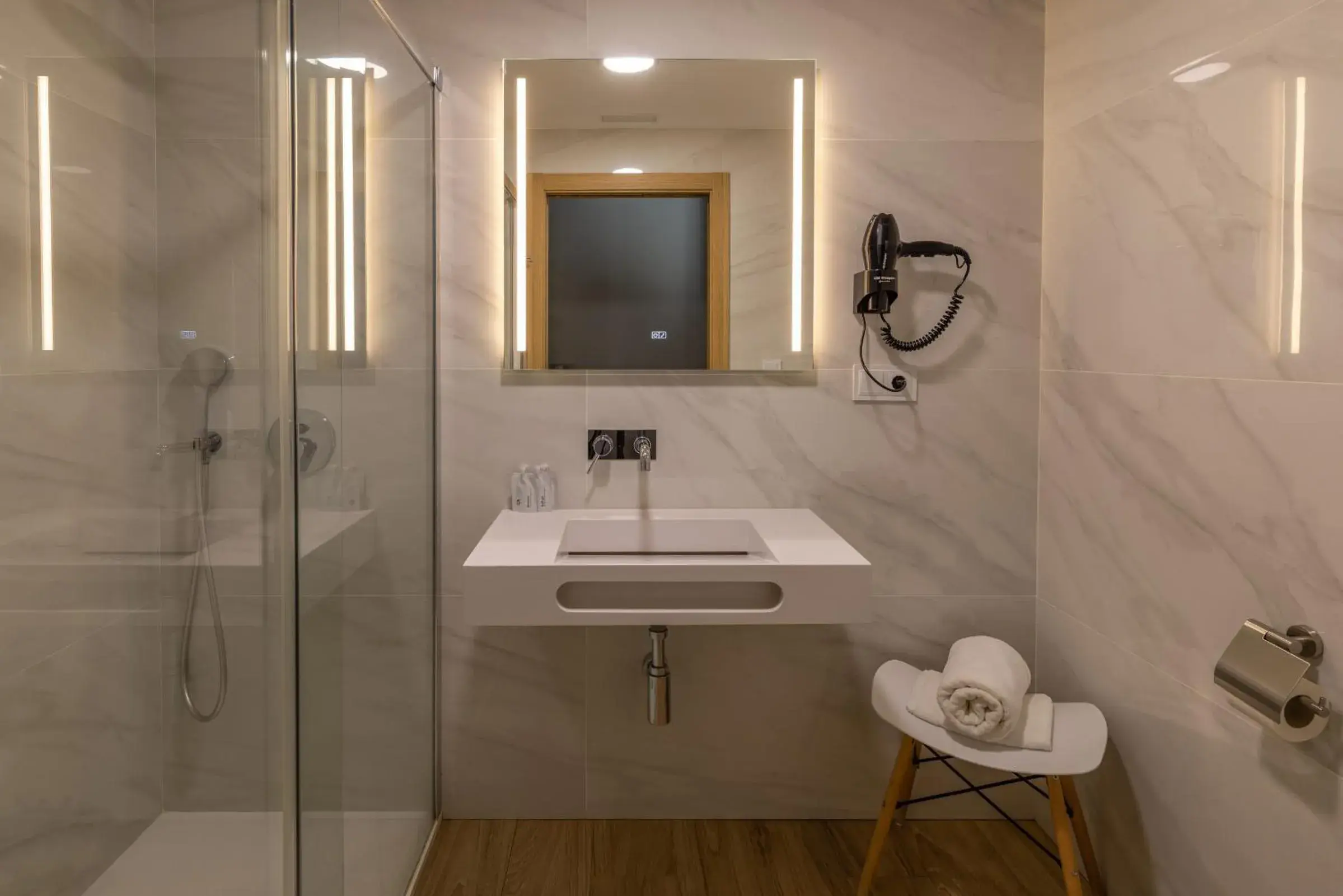 Bathroom in Hotel Europa Bathroom in Hotel Europa