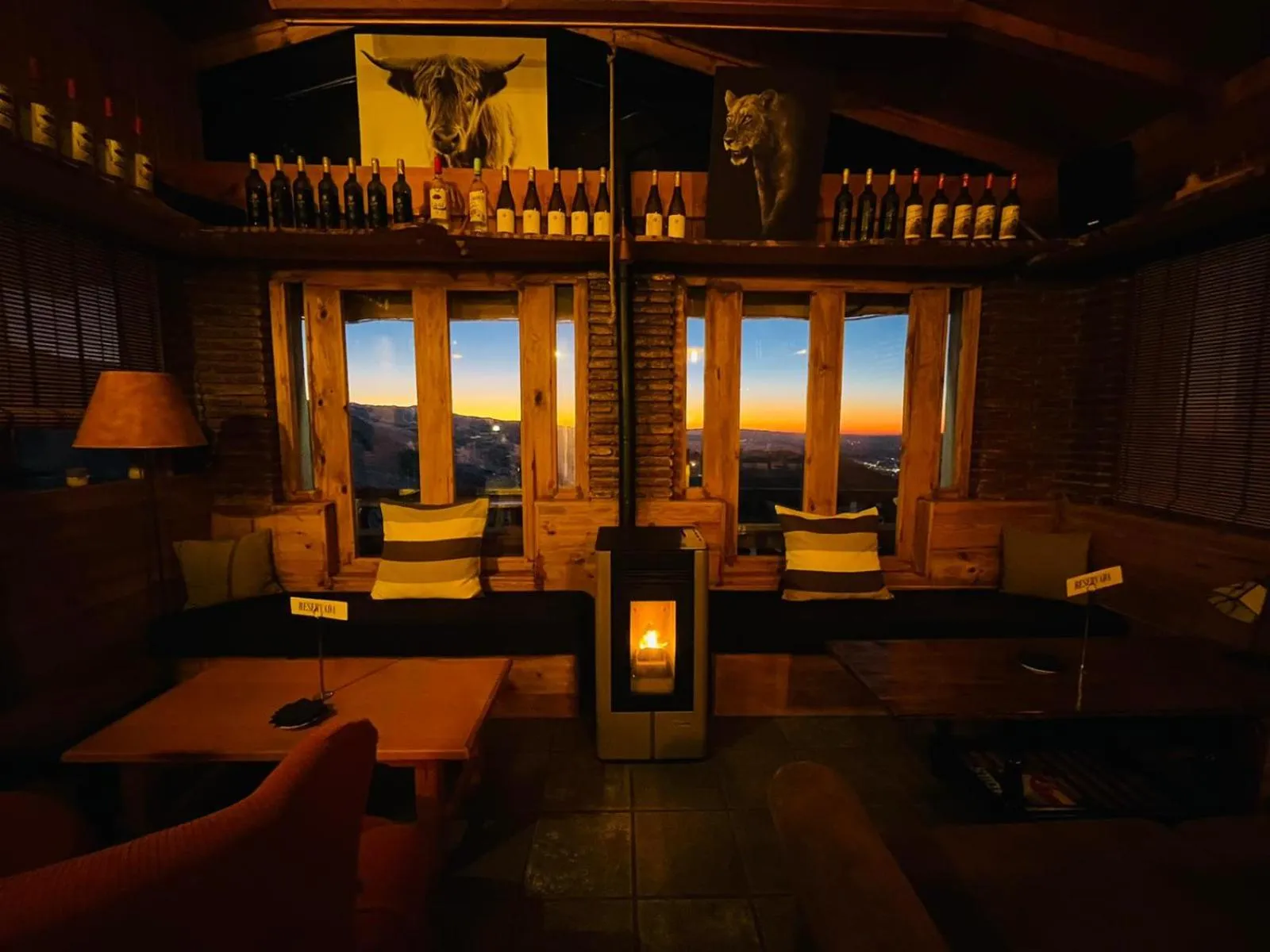 Restaurant/places to eat in Apartamentos Montreal