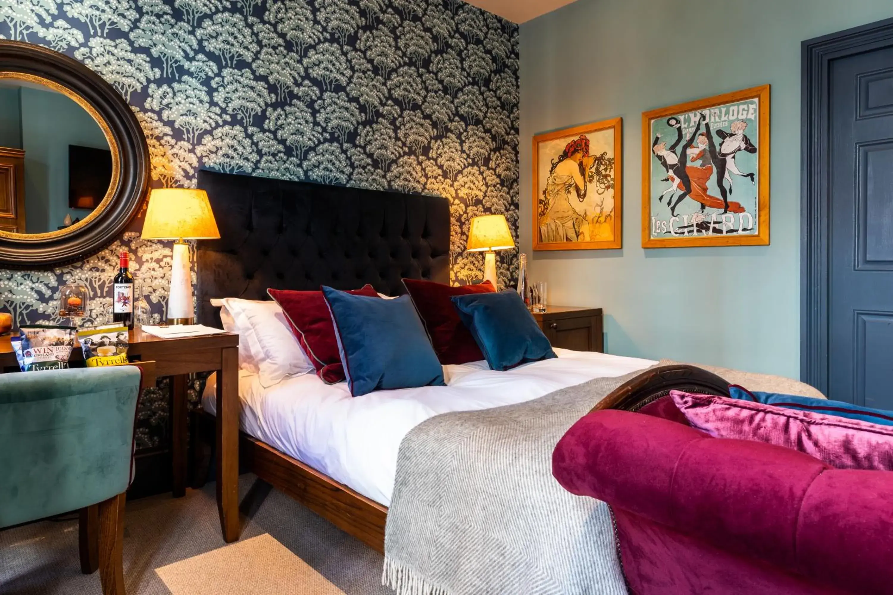 Bedroom, Bed in Fox and Anchor Bedroom, Bed in Fox and Anchor