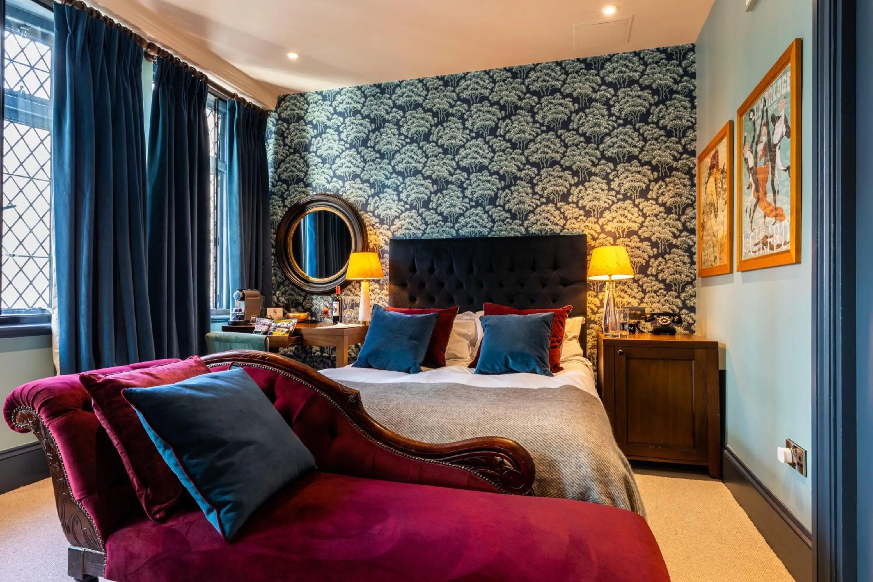 Bedroom, Bed in Fox and Anchor