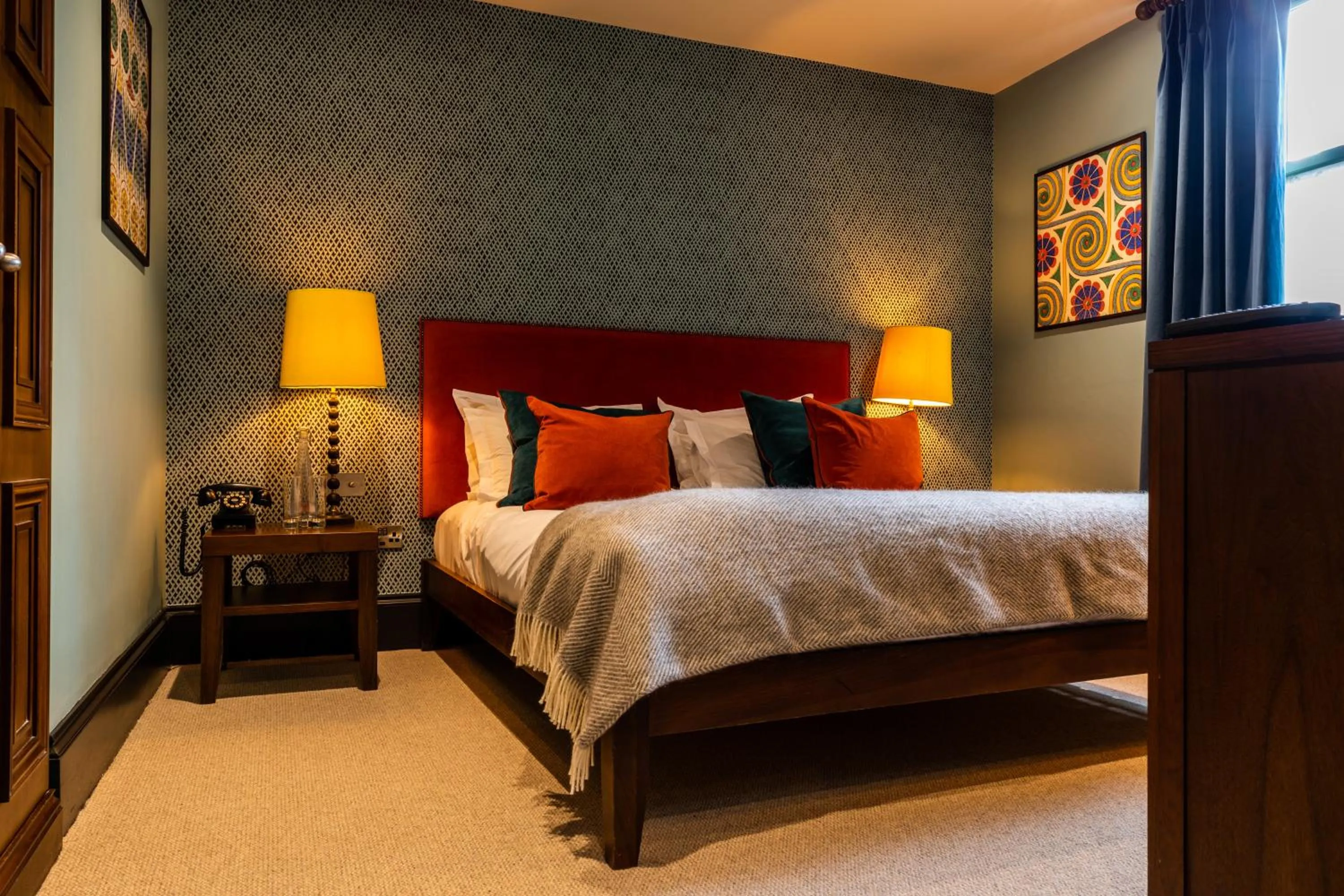 Bedroom, Bed in Fox and Anchor