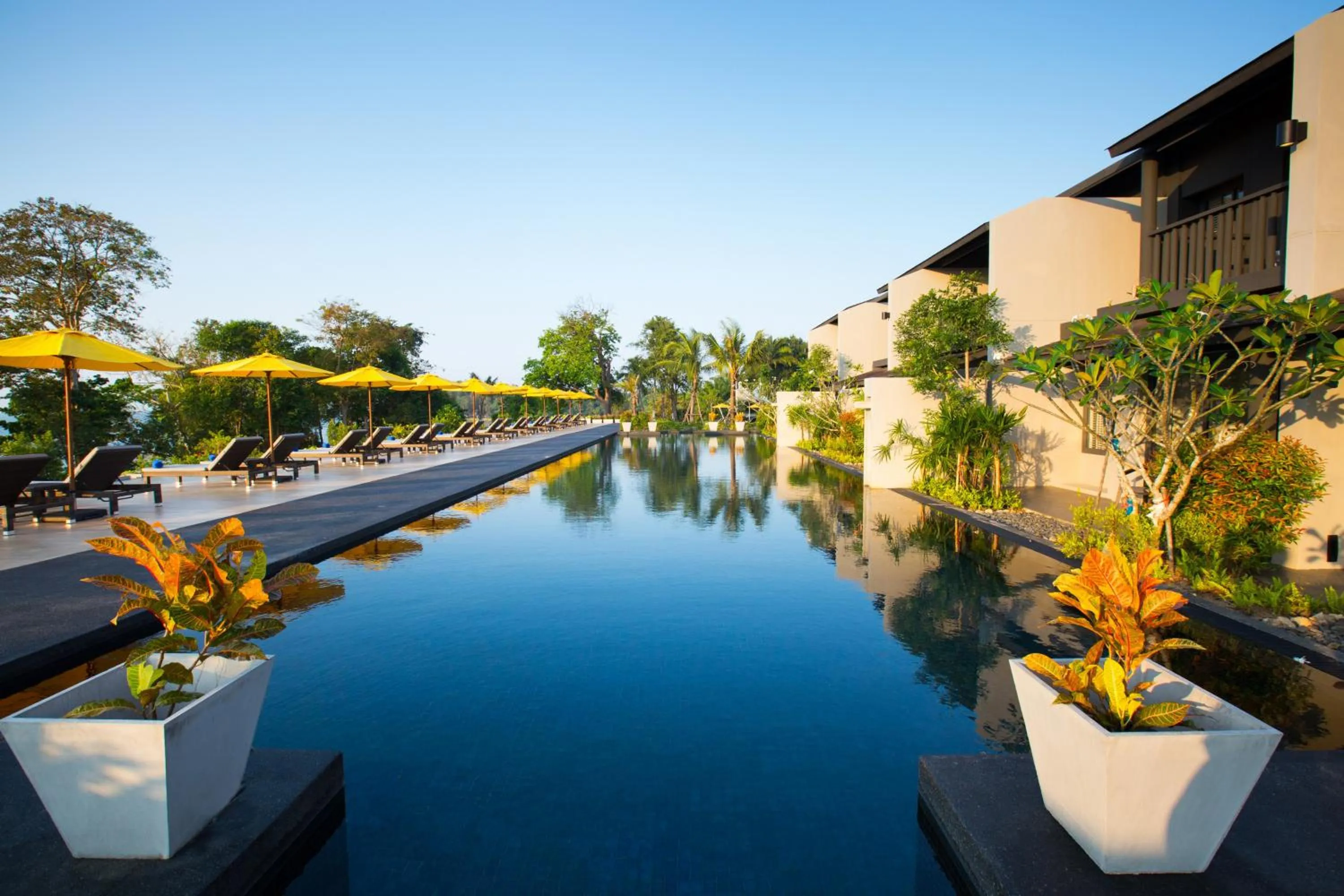Swimming pool in The ShellSea Krabi I Luxury Beach Front Resort & Pool Villa