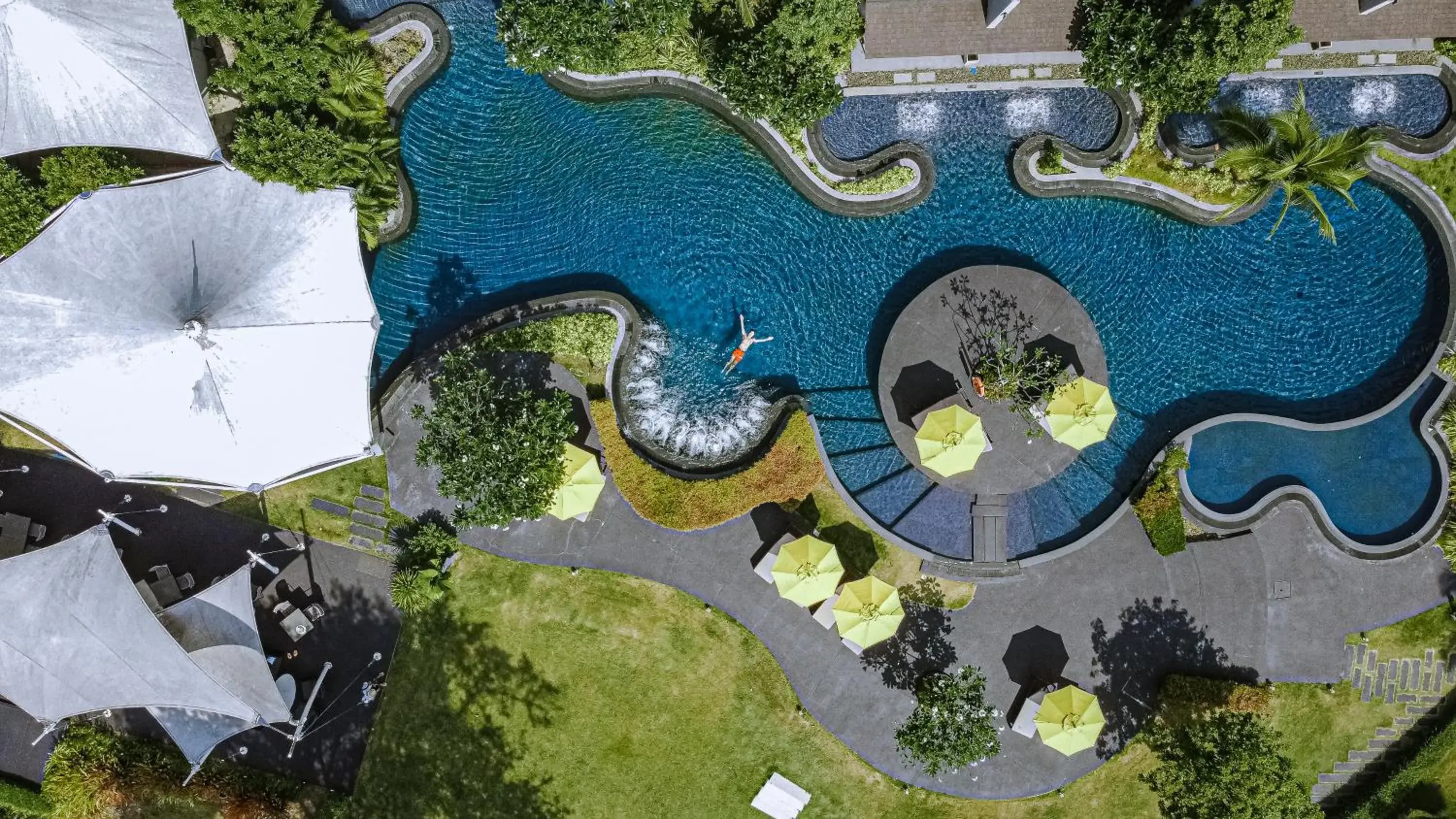 Swimming pool in The ShellSea Krabi I Luxury Beach Front Resort & Pool Villa Swimming pool in The ShellSea Krabi I Luxury Beach Front Resort & Pool Villa