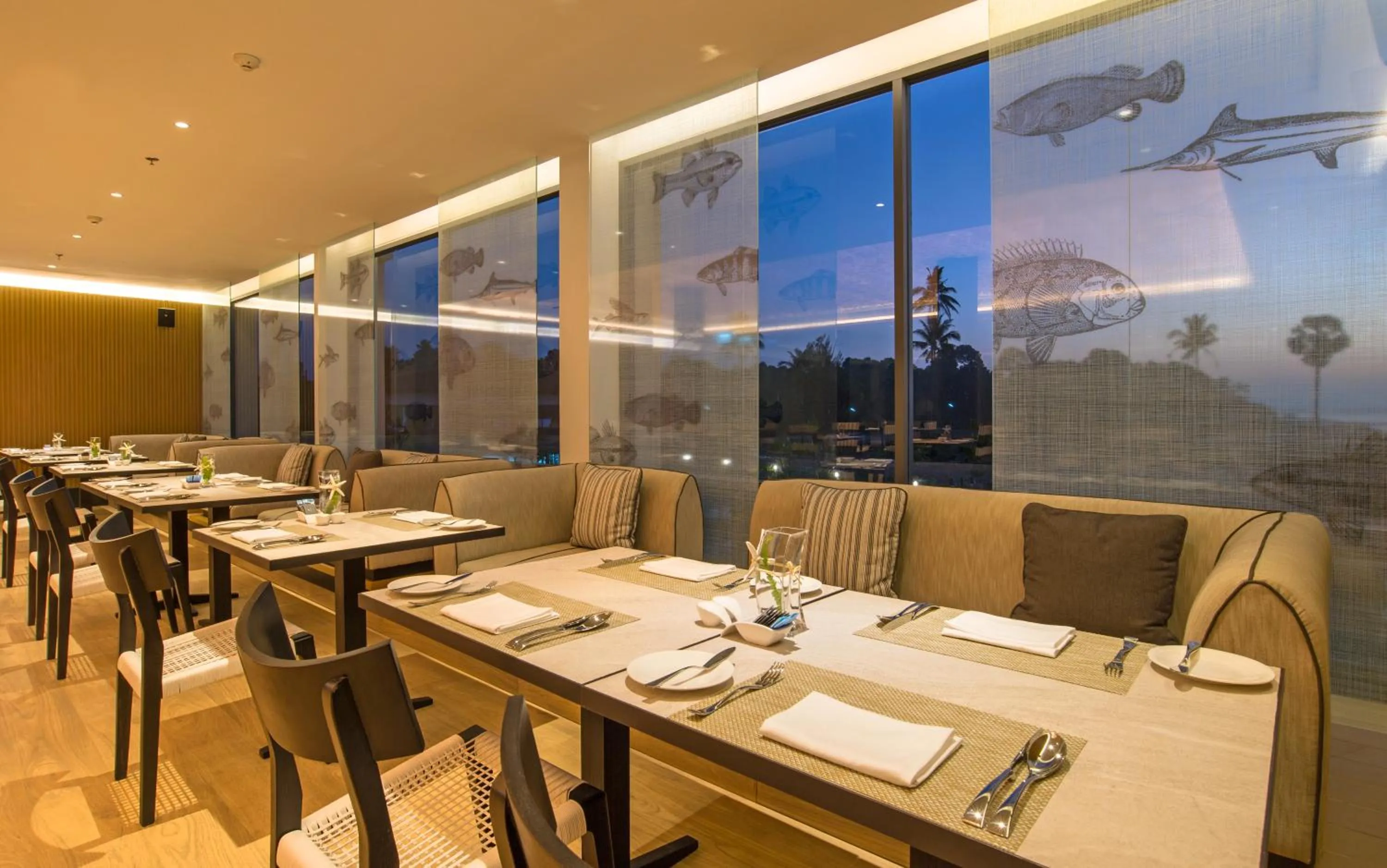 Restaurant/places to eat in The ShellSea Krabi I Luxury Beach Front Resort & Pool Villa