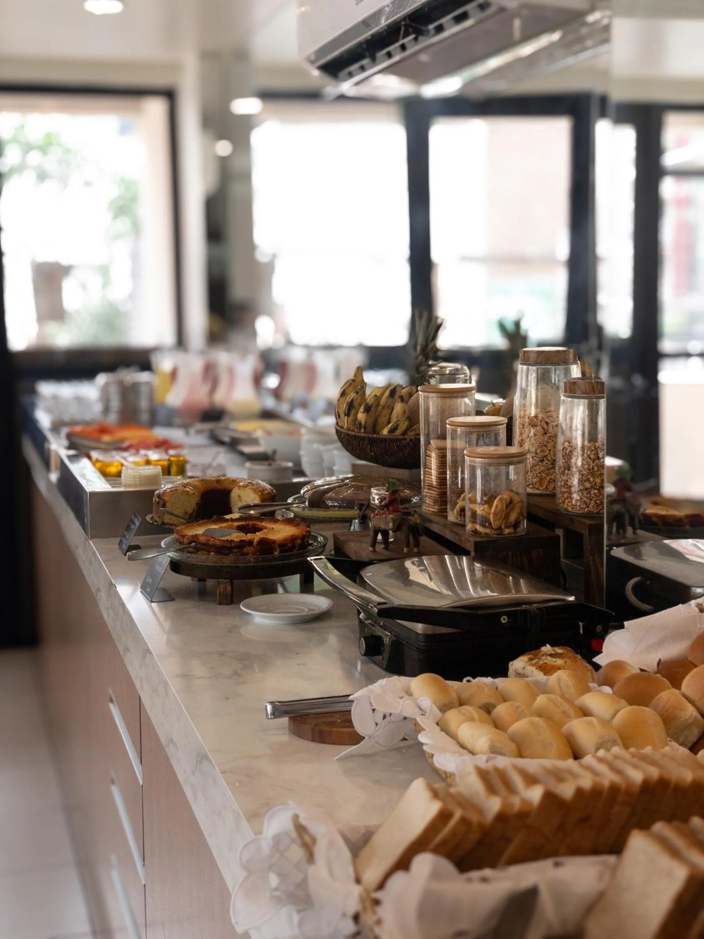 Breakfast in D8 Hotel