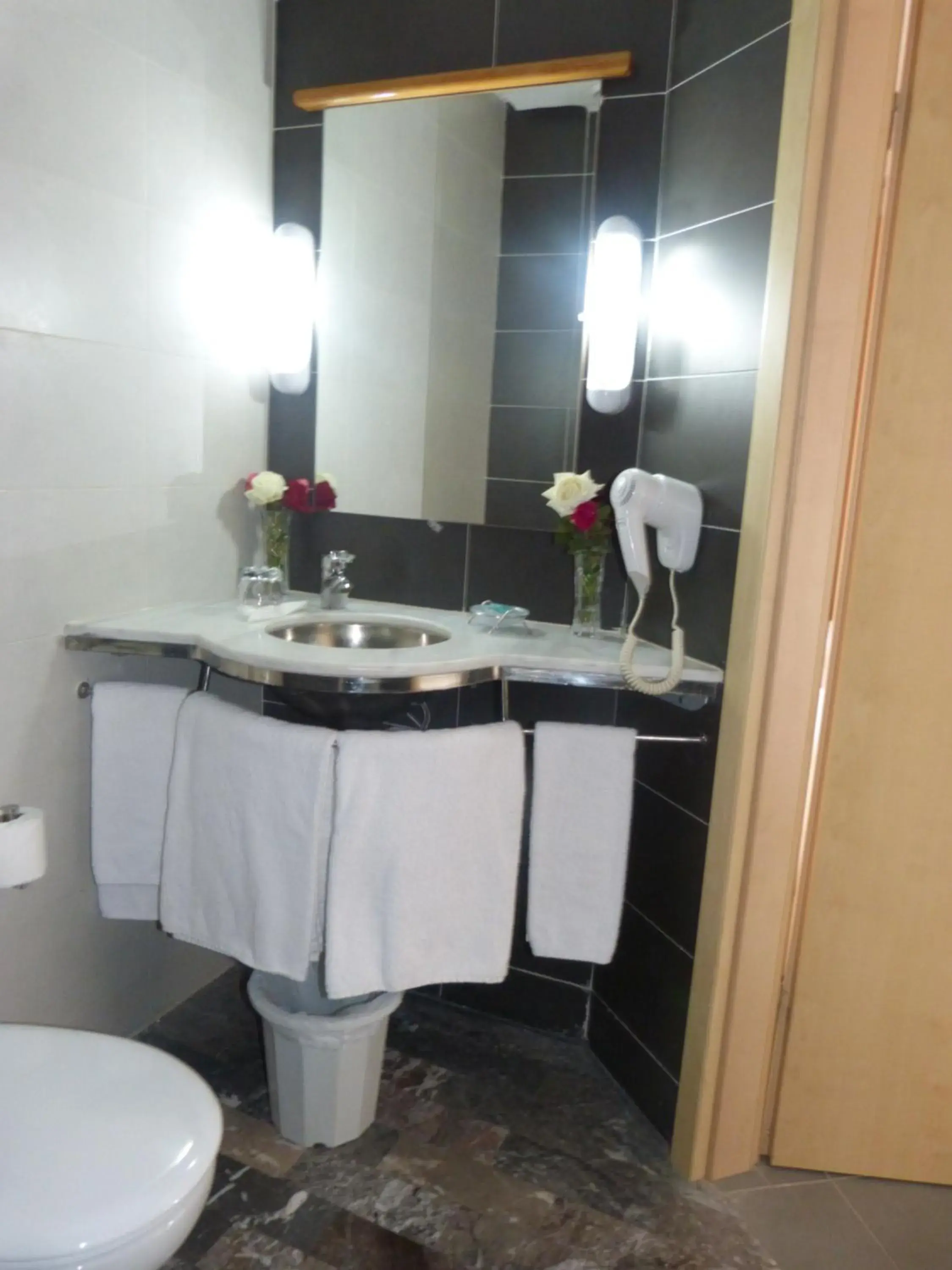Double Room with Balcony - single occupancy in Hotel Arena Fes Double Room with Balcony - single occupancy in Hotel Arena Fes