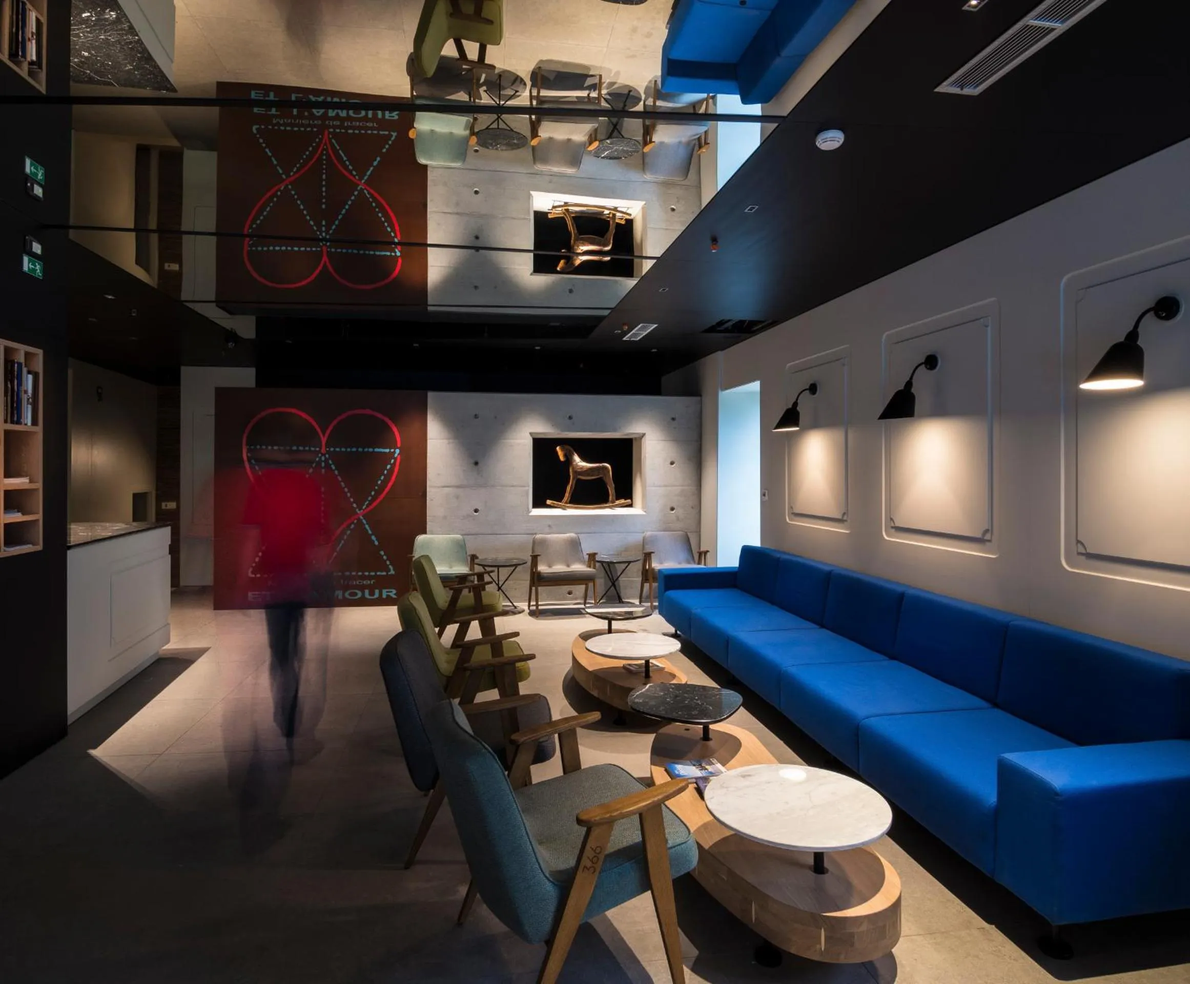 Communal lounge/ TV room in Hotel Peteani