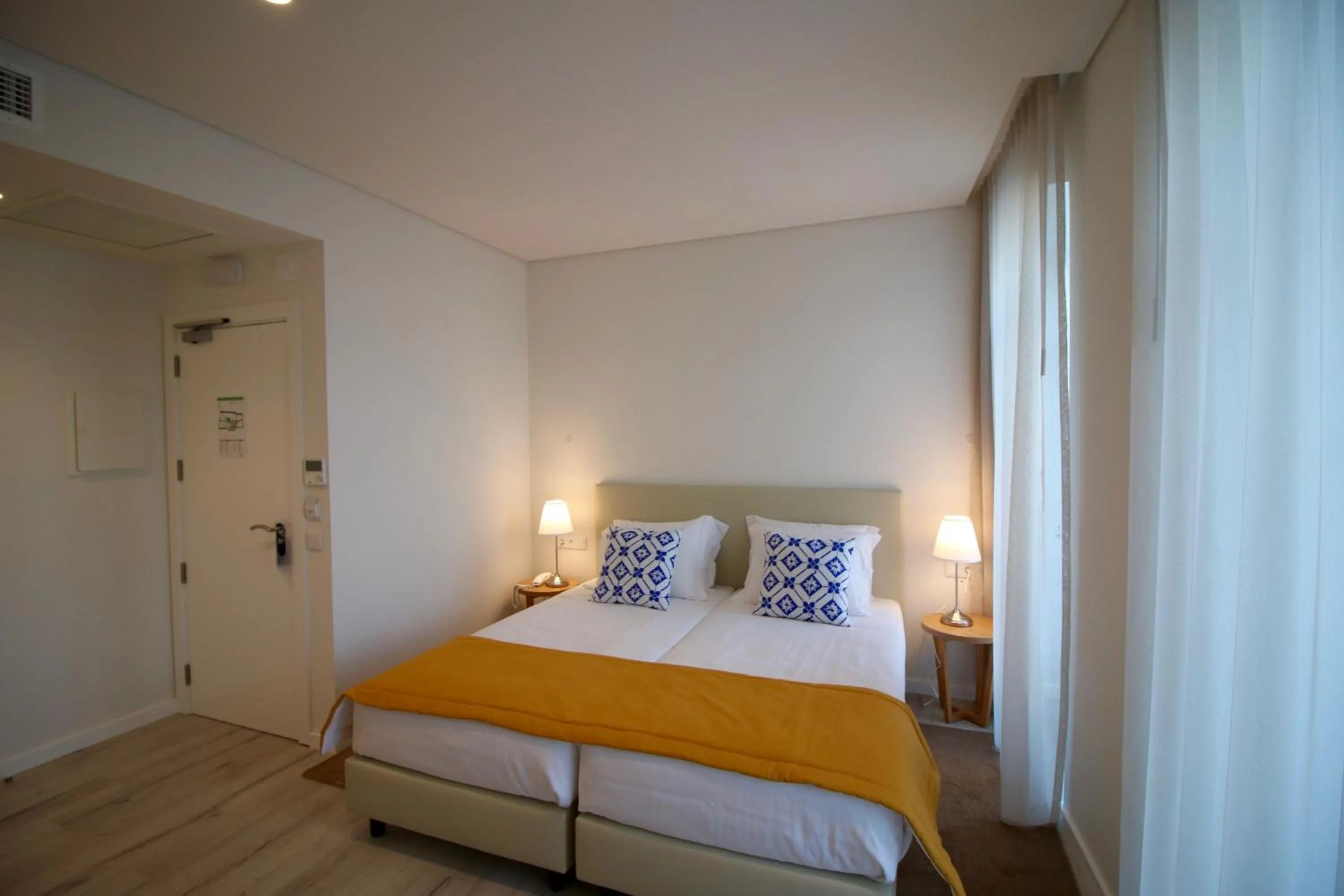 Day, Bed in Hotel Riverside Alfama