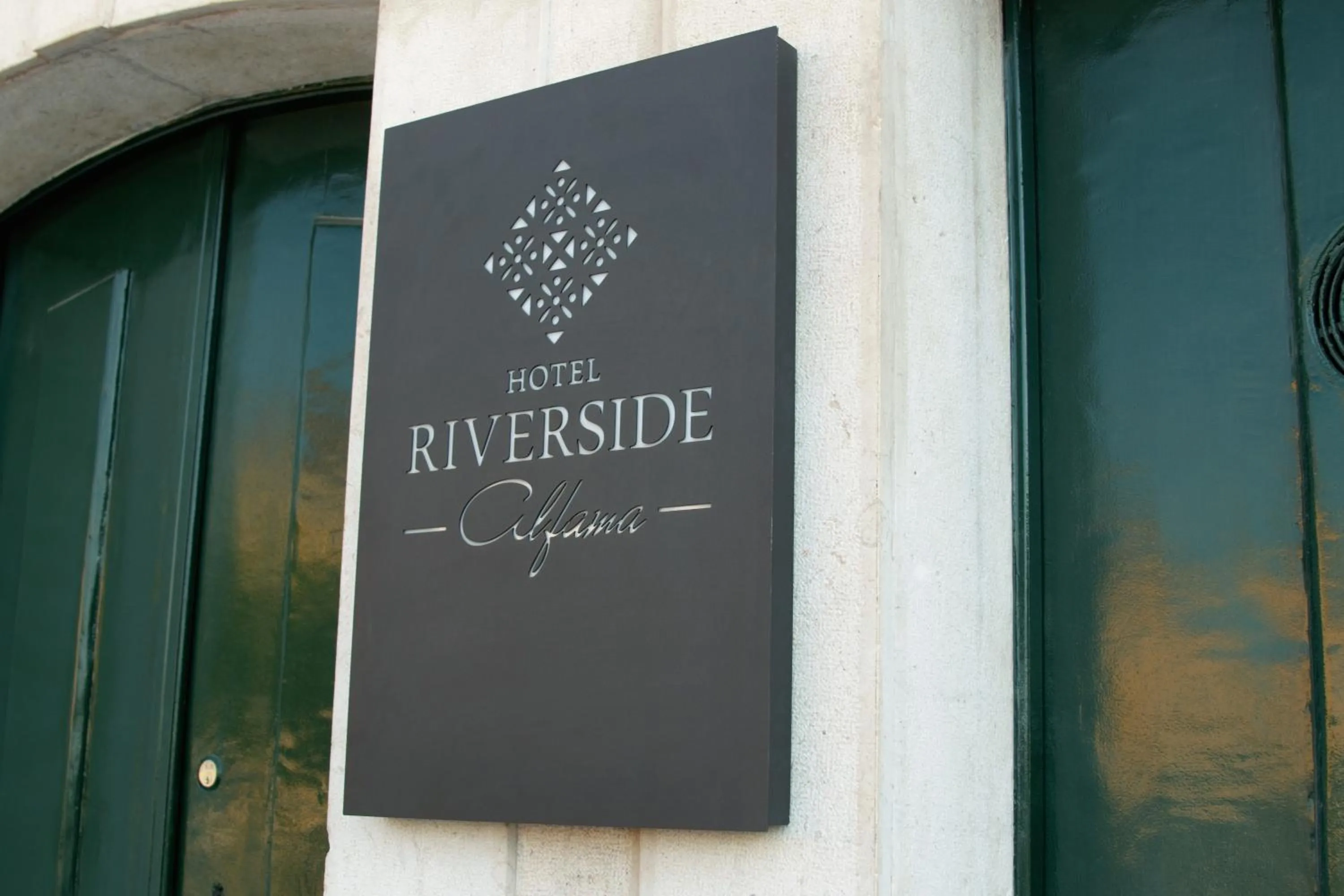 Facade/entrance in Hotel Riverside Alfama