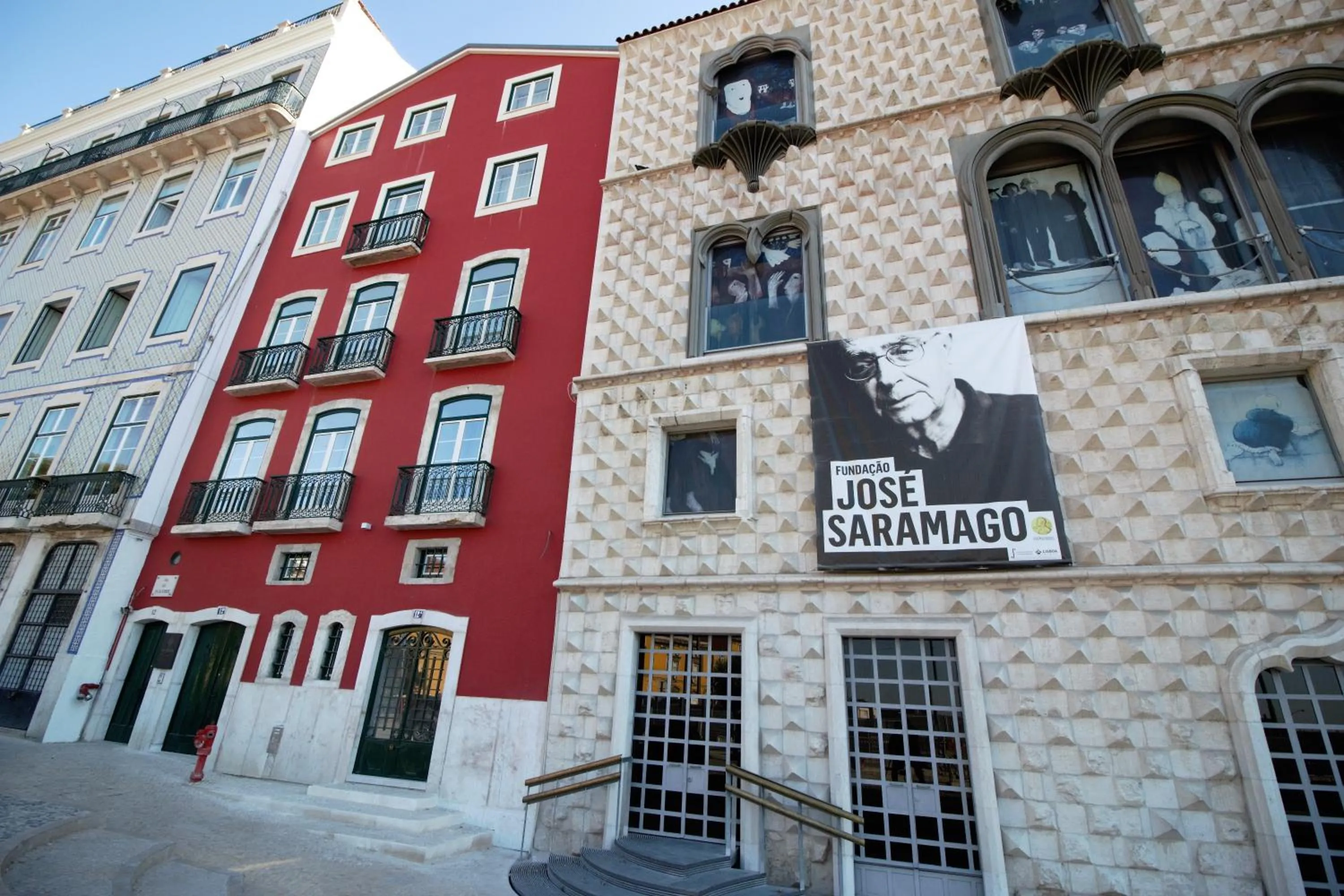 Facade/entrance in Hotel Riverside Alfama