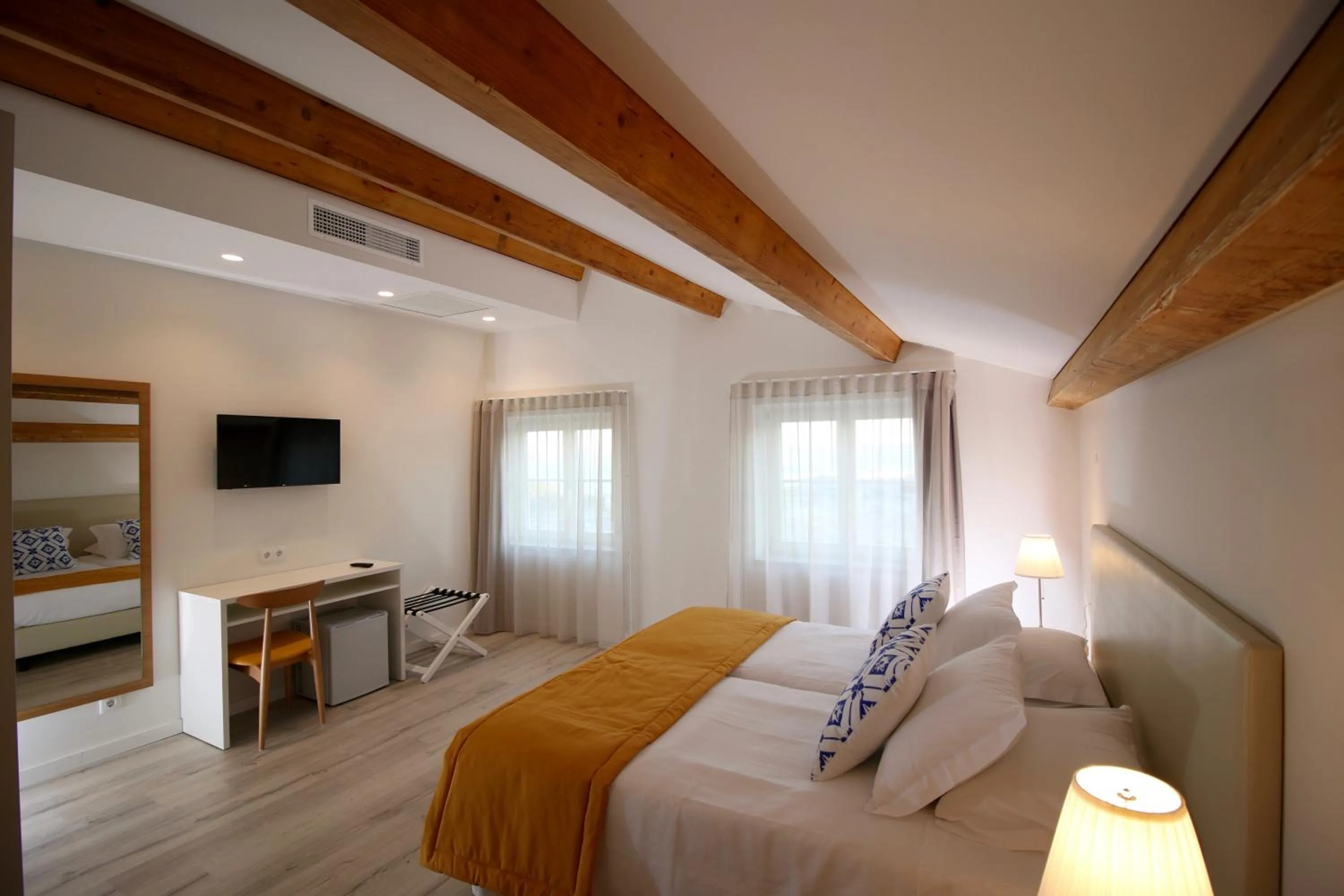 Photo of the whole room, Bed in Hotel Riverside Alfama