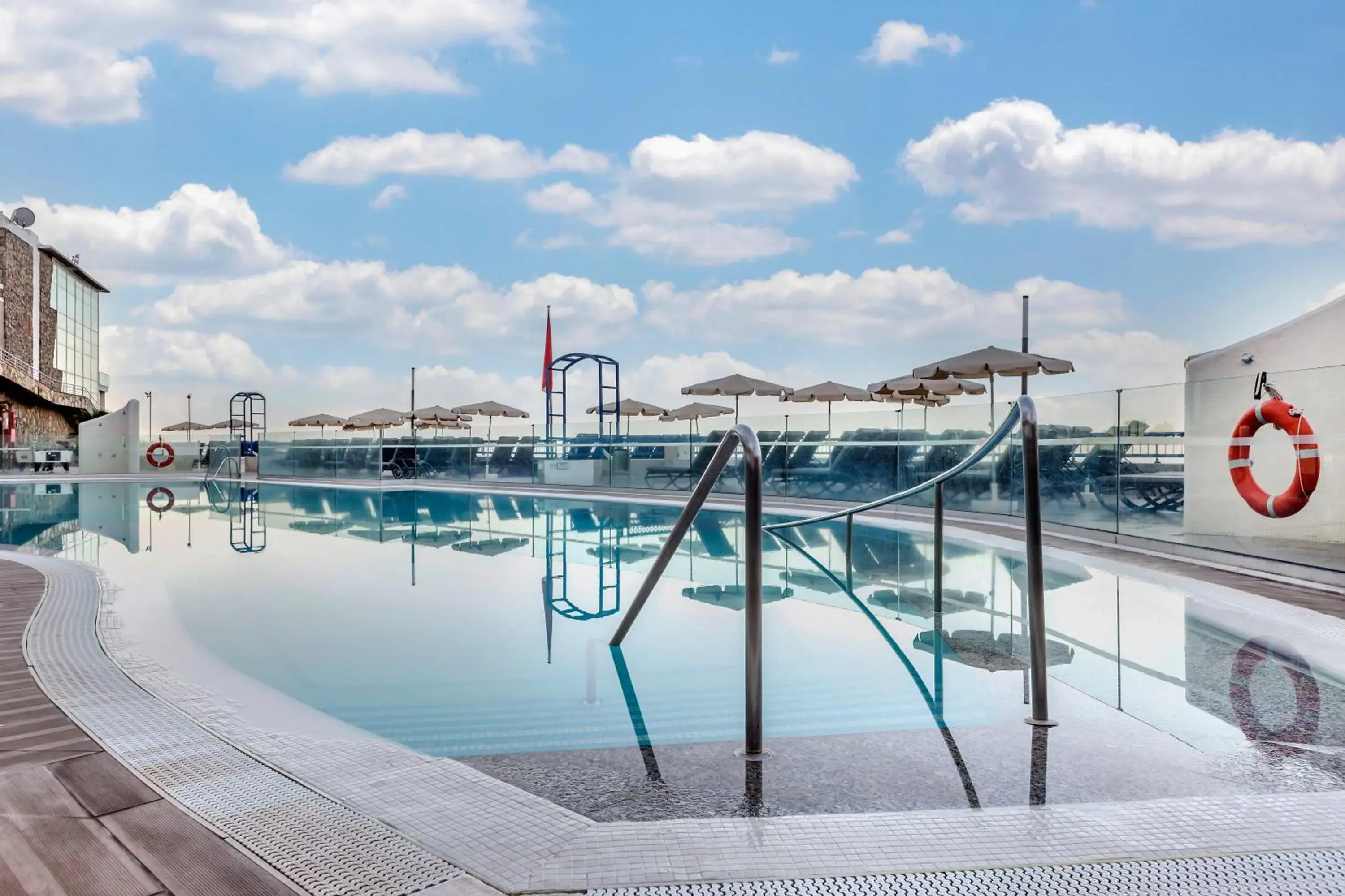 Swimming pool in Club Cala Blanca Swimming pool in Club Cala Blanca