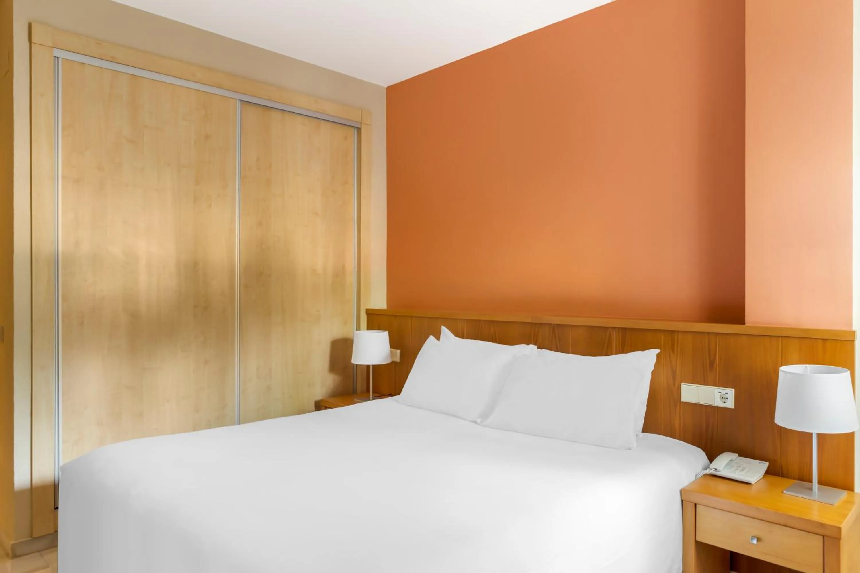 Bedroom, Bed in Royal Oasis Club at Pueblo Quinta